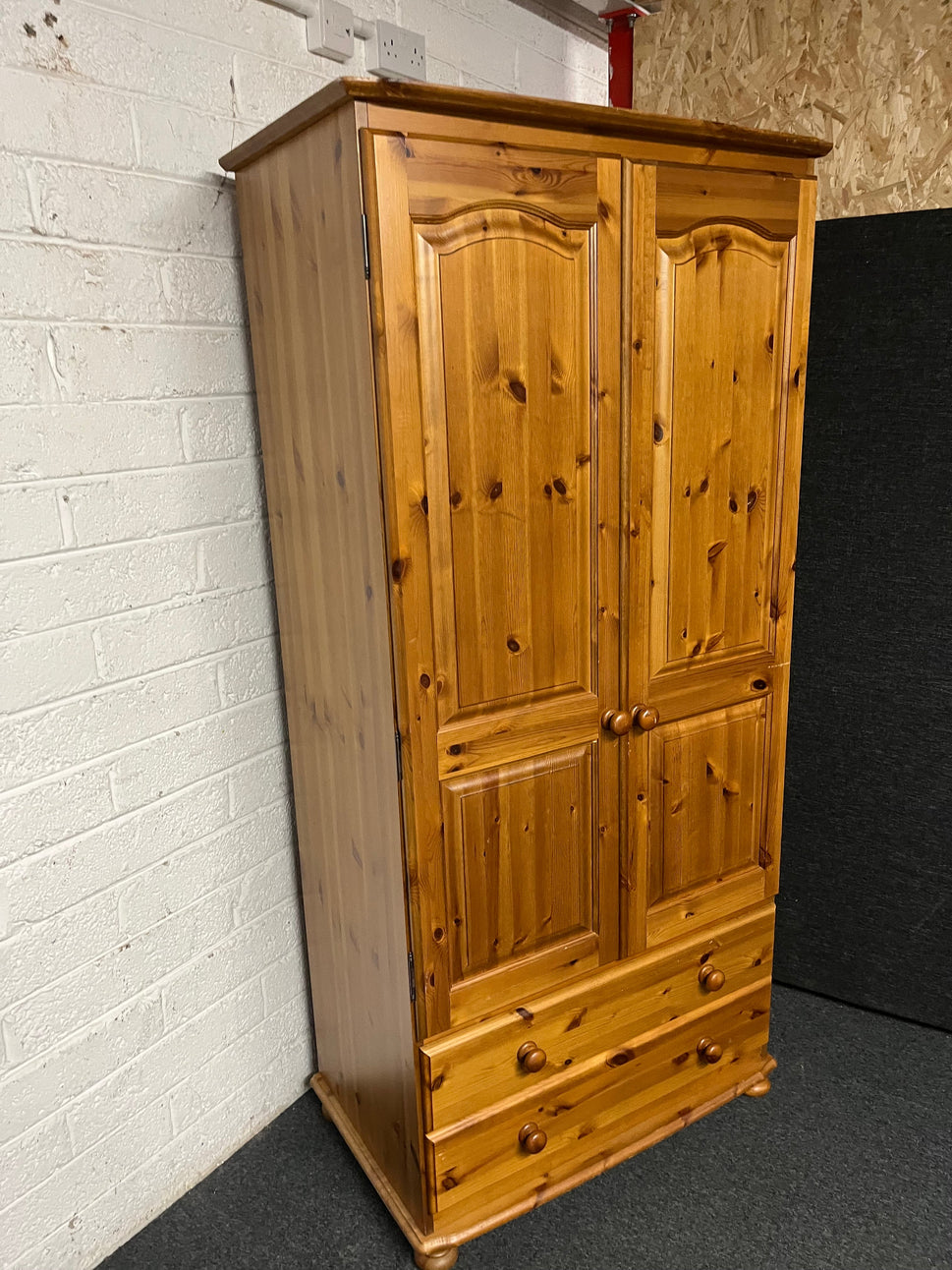 Tall solid pine 2 door 2 drawer wardrobe (H 190 x W 91 x D 55 cm) 2225