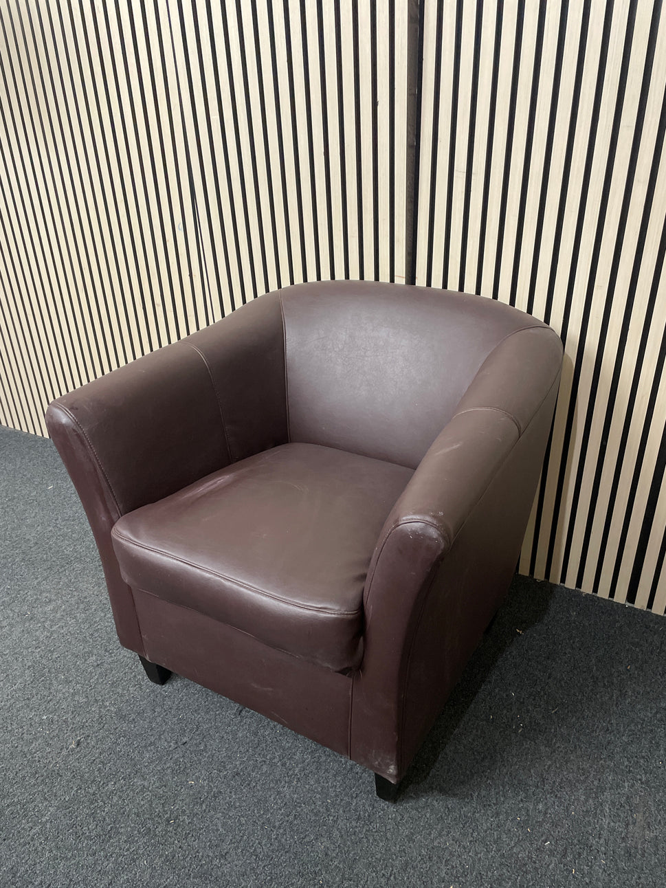 Brown leatherette tub chair 2425