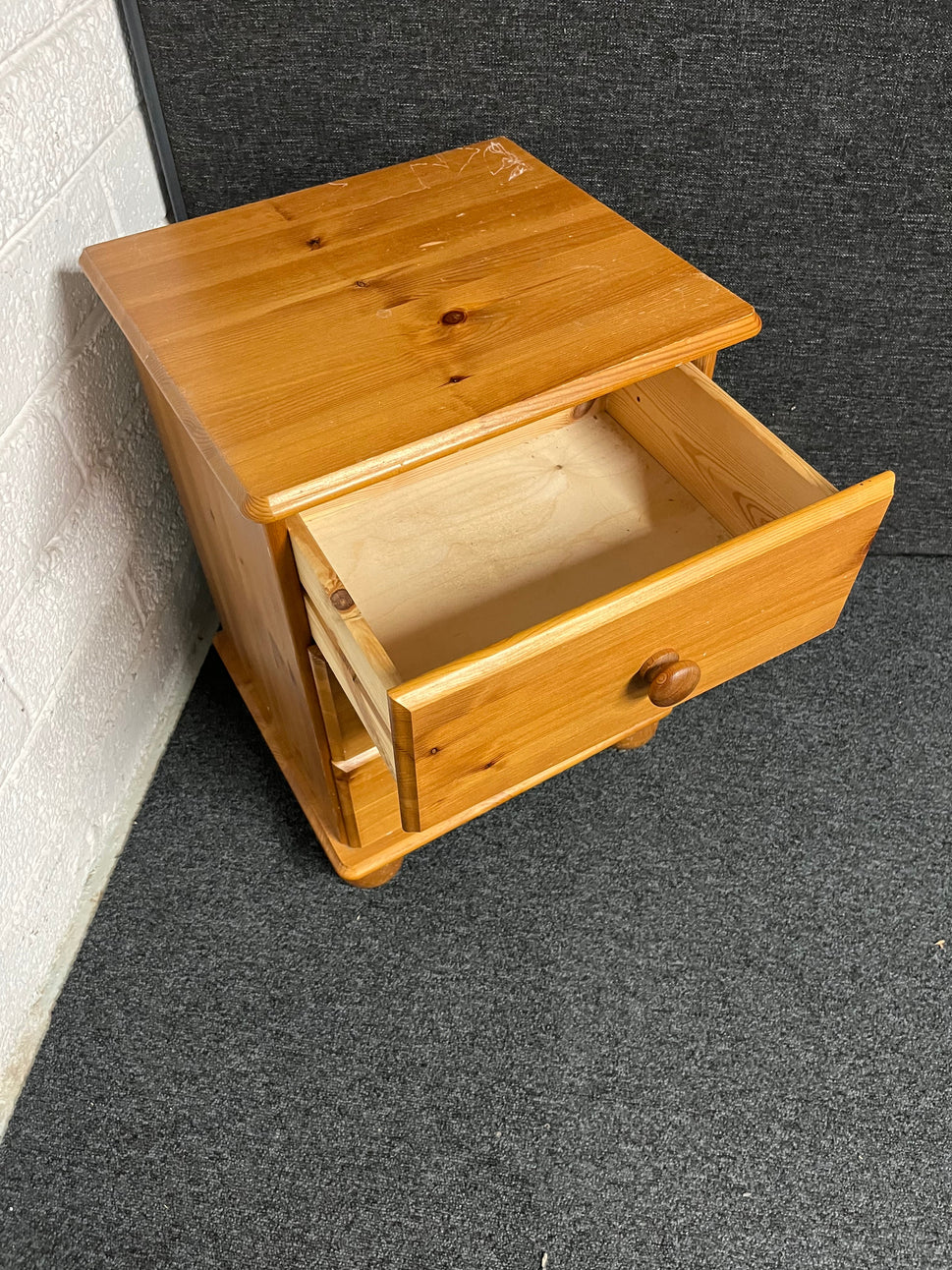 3 drawer pine bedside locker  1225
