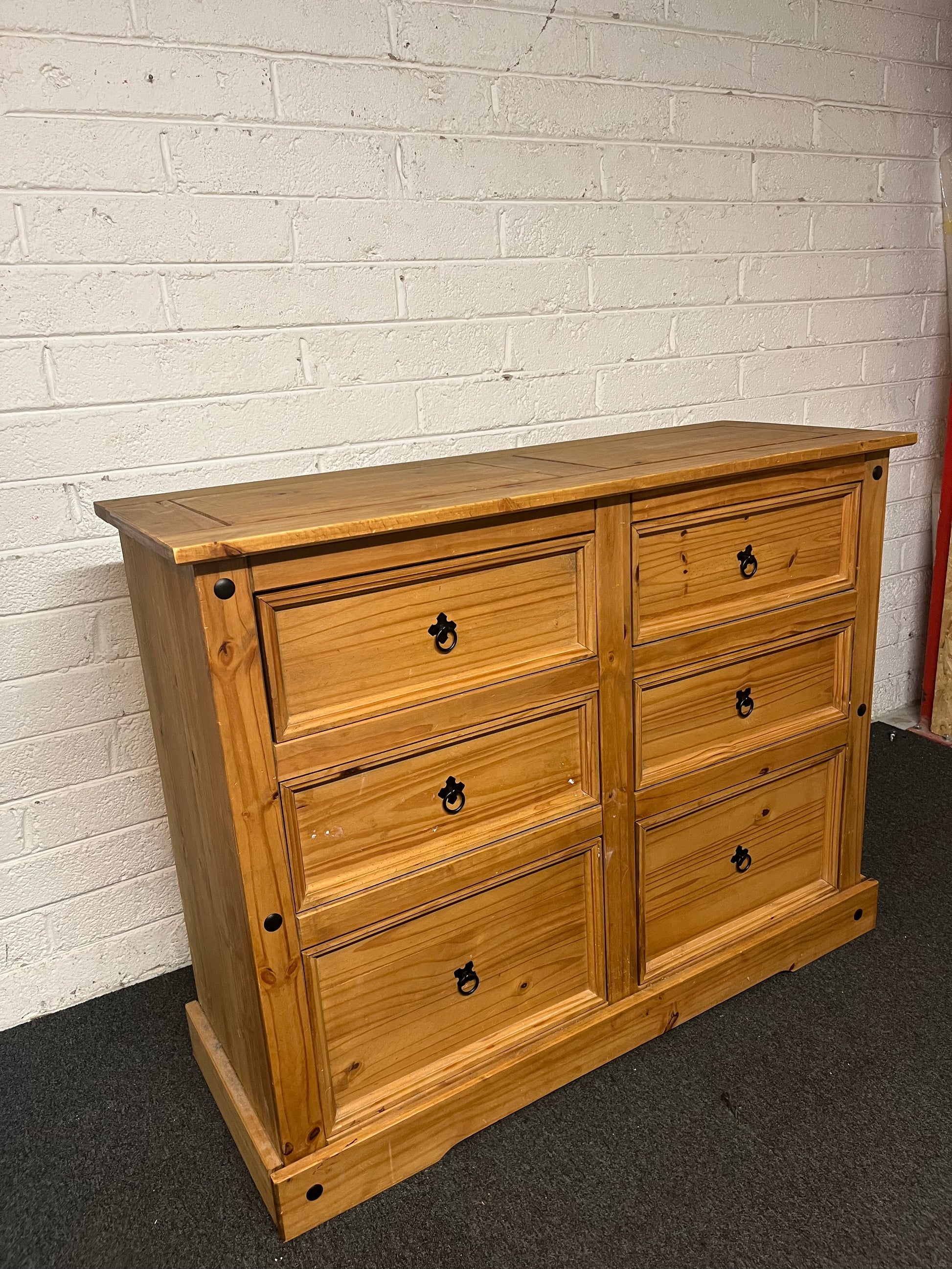Large 6 drawer mexican pine chest of drawers (H 105 x W 133 x D 49 cm) 3225
