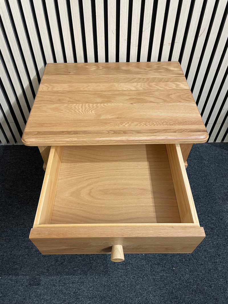 Solid oak low 1 drawer locker with dark wood stained legs 50Wx40Dx47H  44449