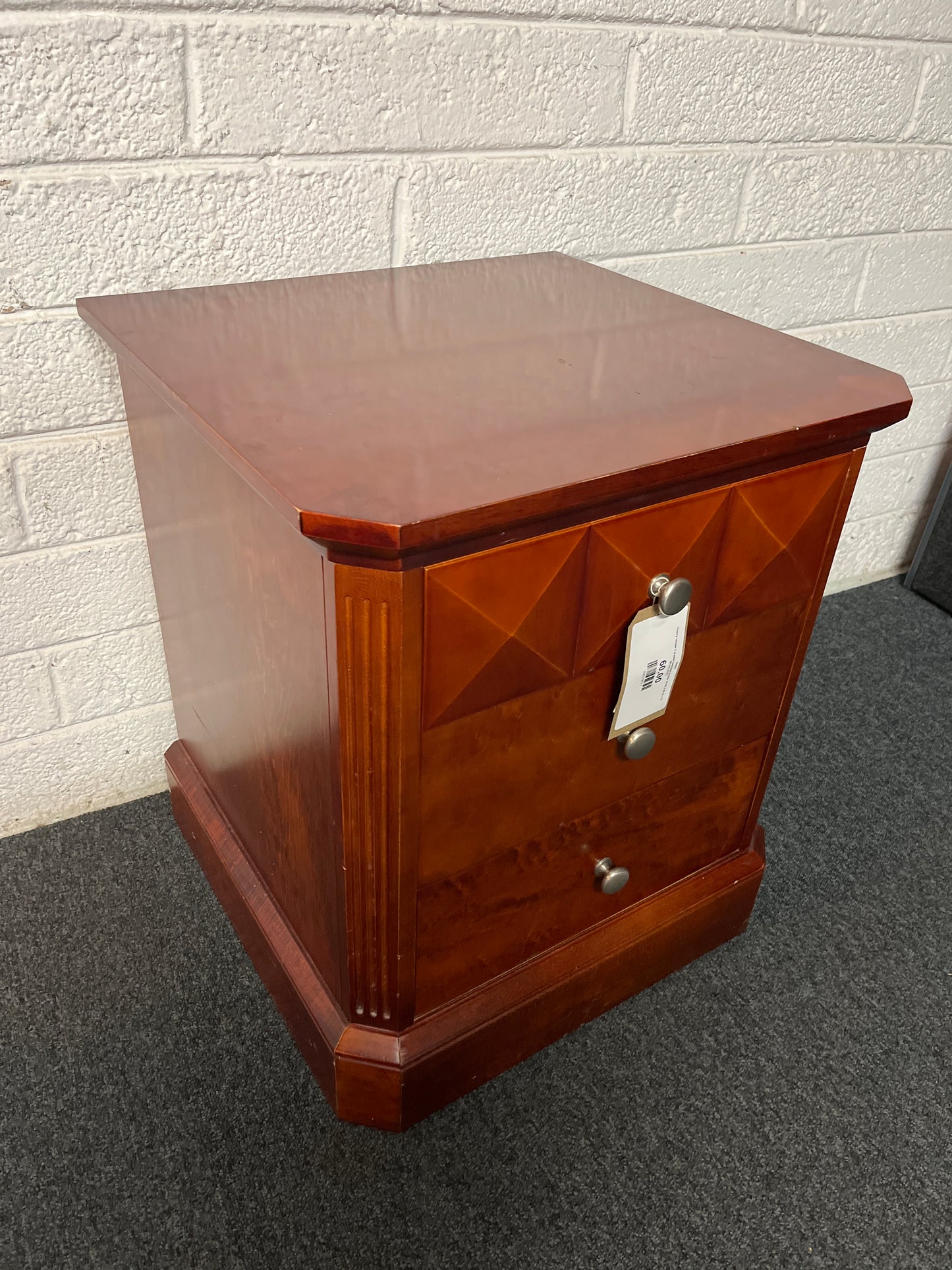 Cherry veneer 3 drawer bedside locker (H 60 x W 52 x D 50 cm) 2225