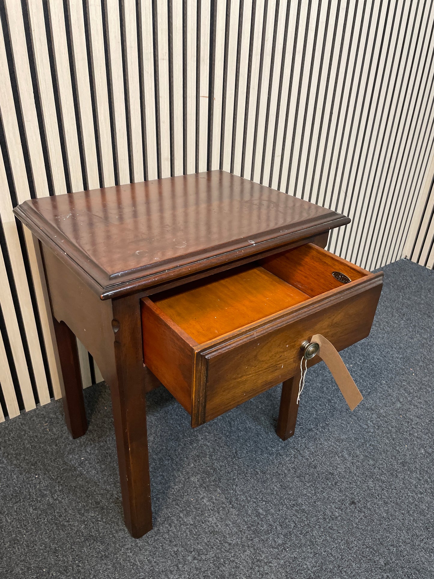 Ornate mahogany 1 drawer bedside table 2425