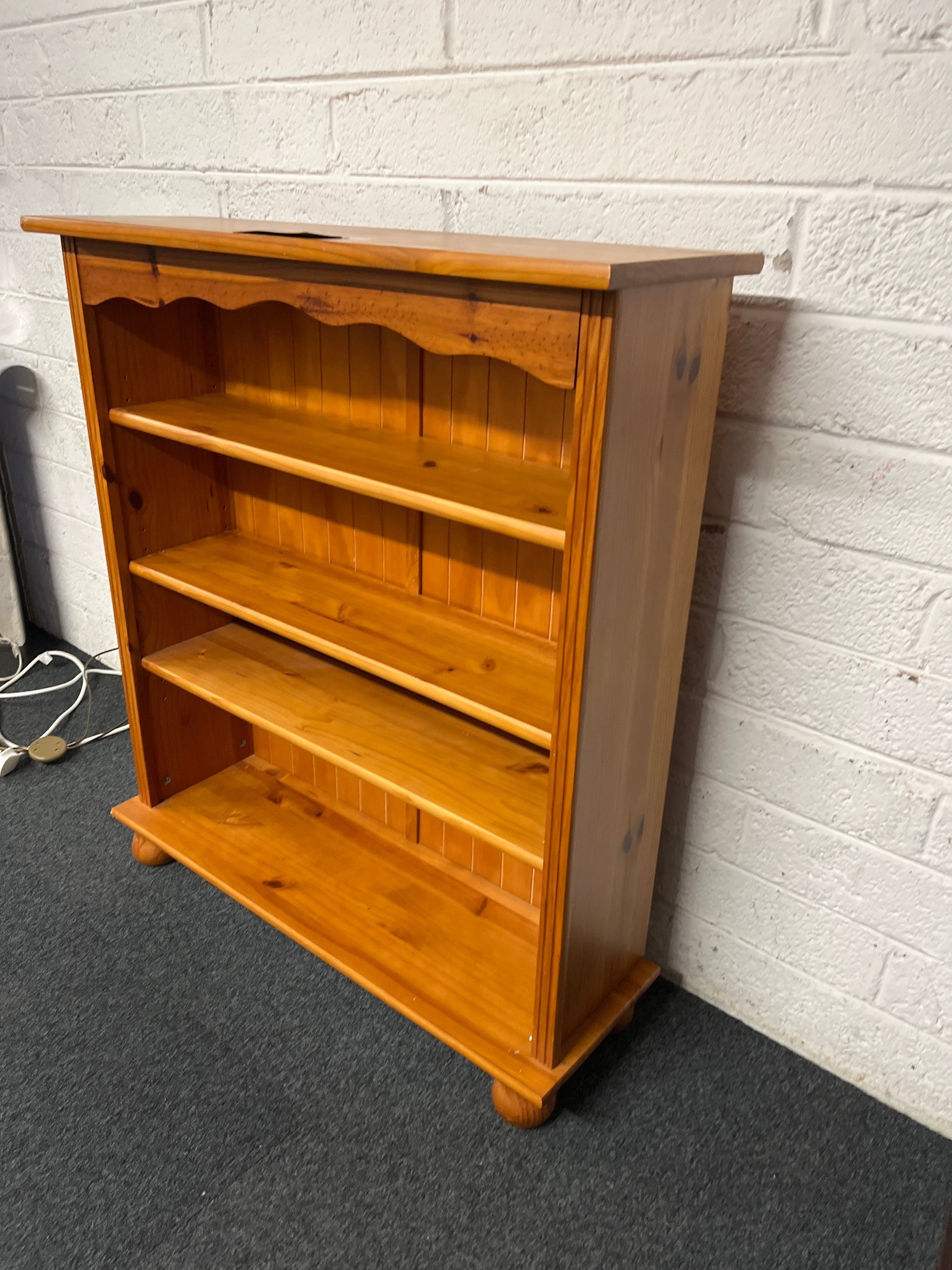 Natural pine slim open bookcase (H 650 x W 880 x D 290 mm) 1225