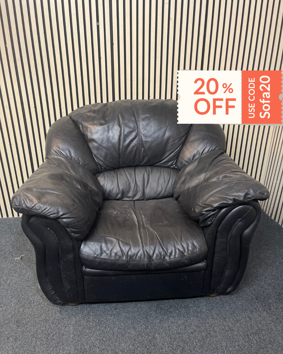 black leatherette armchair  43718
