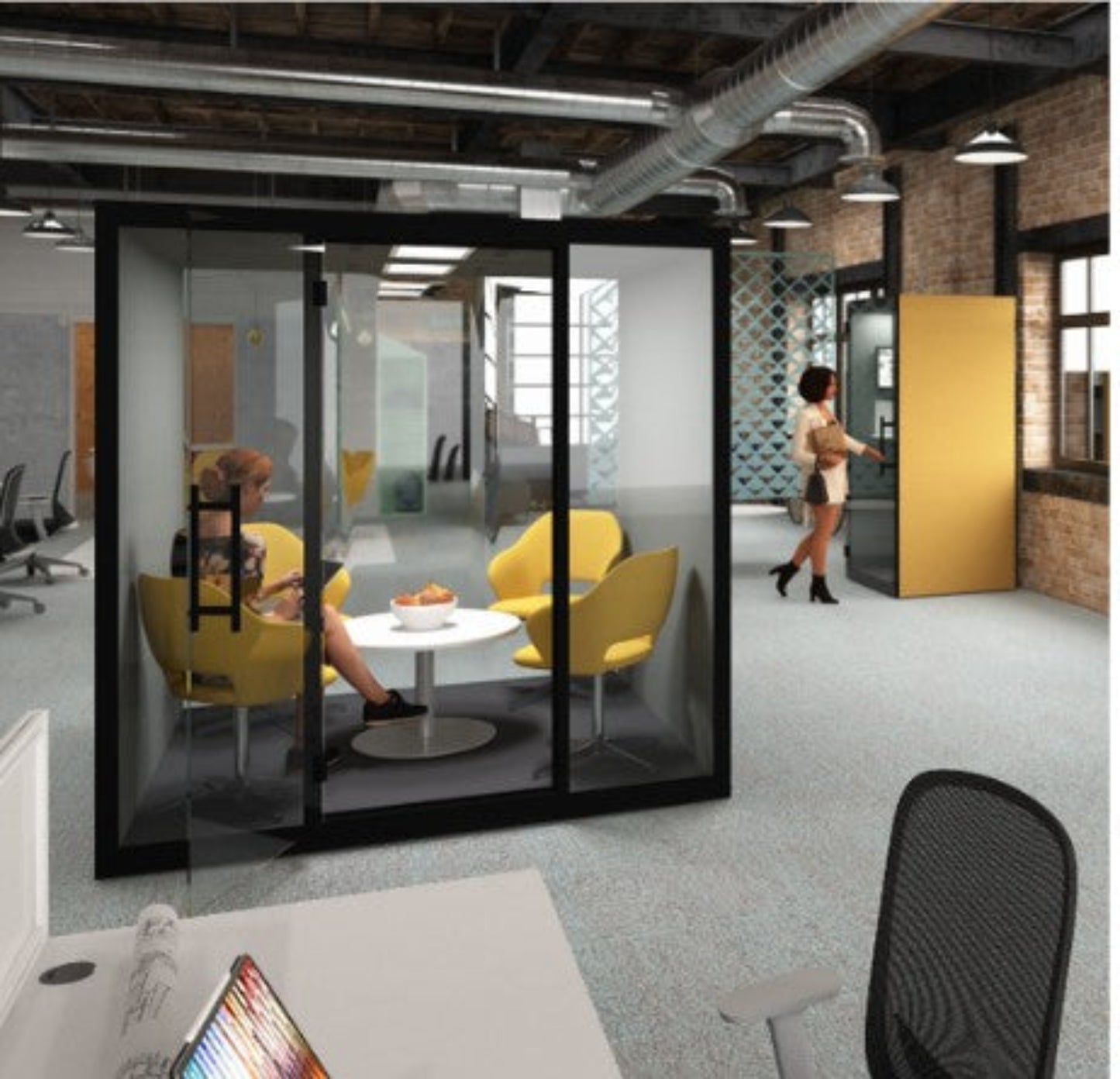 Chatbox Quattro (4 Person) acoustic hub - black exterior