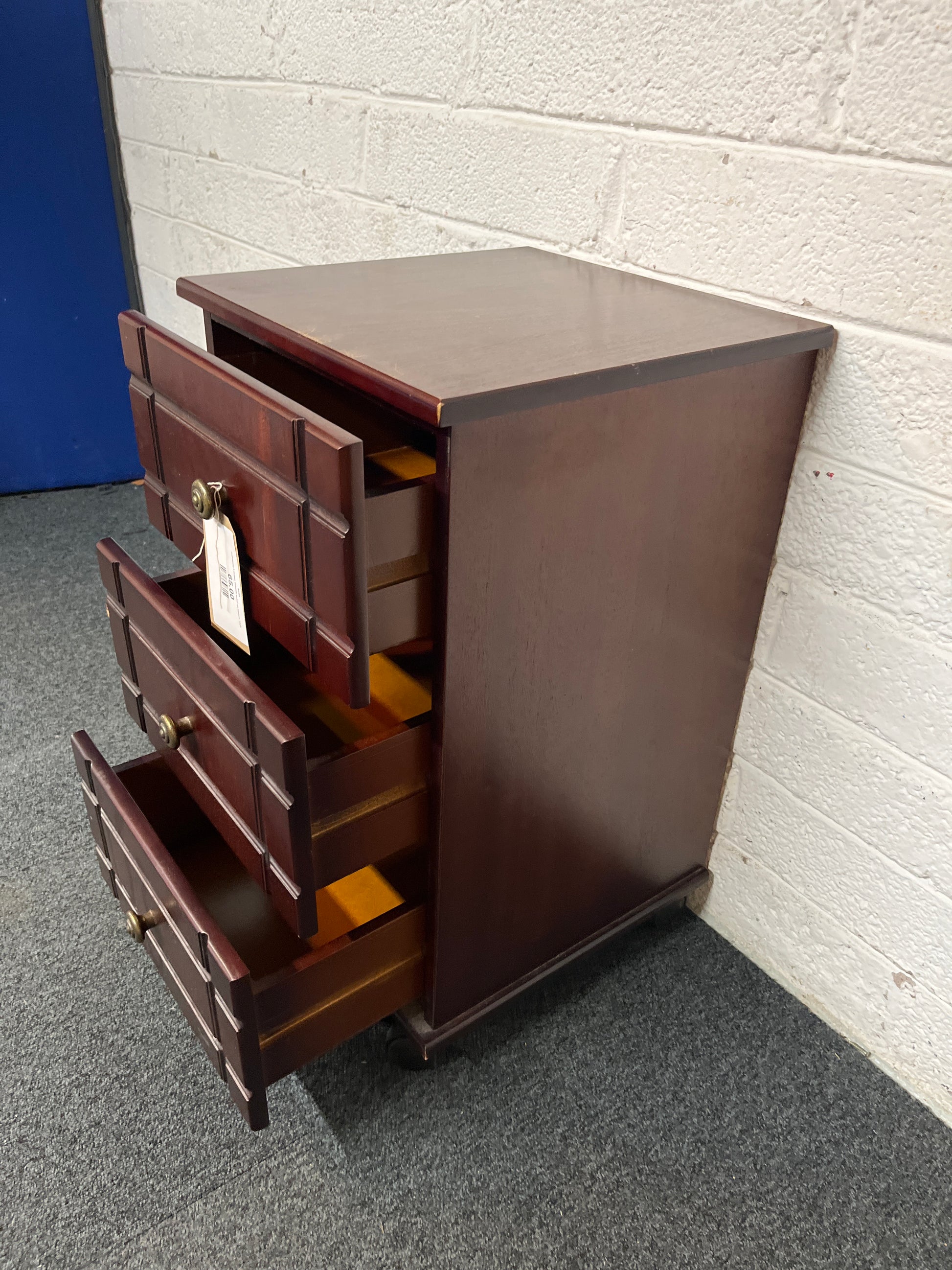 mahogany 3 drawer bedside locker on castors  1325
