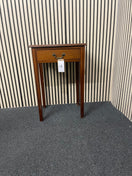 Small 1 drawer mahogany stained lamp table  44638