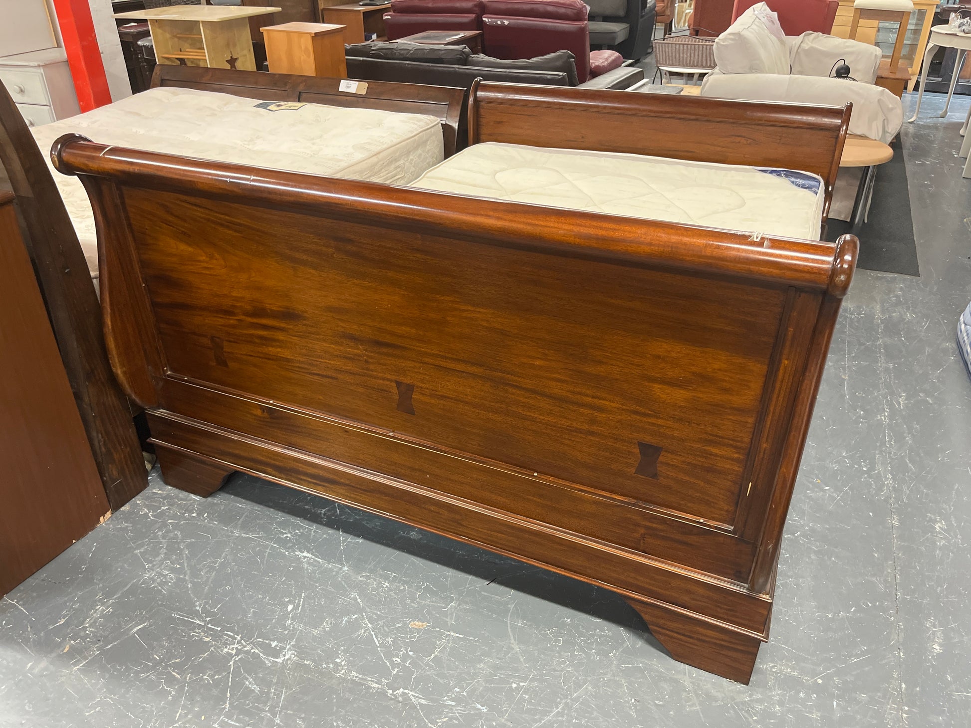5ft Mahogany sleigh bedframe (KING) 43744