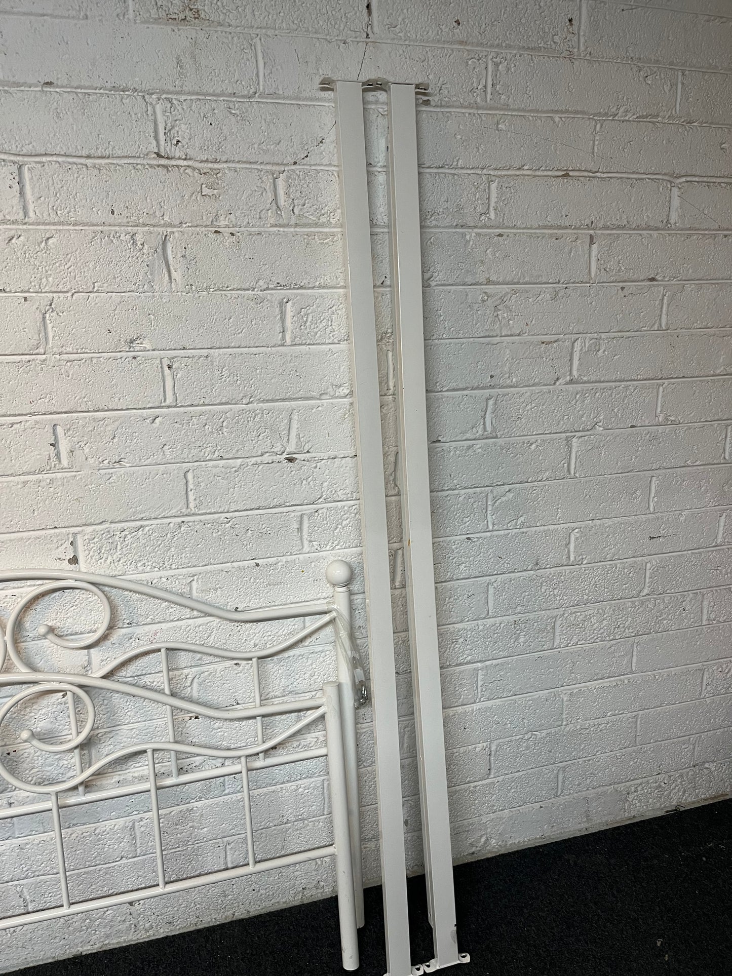 4 ft 6 white metal bed frame  1325