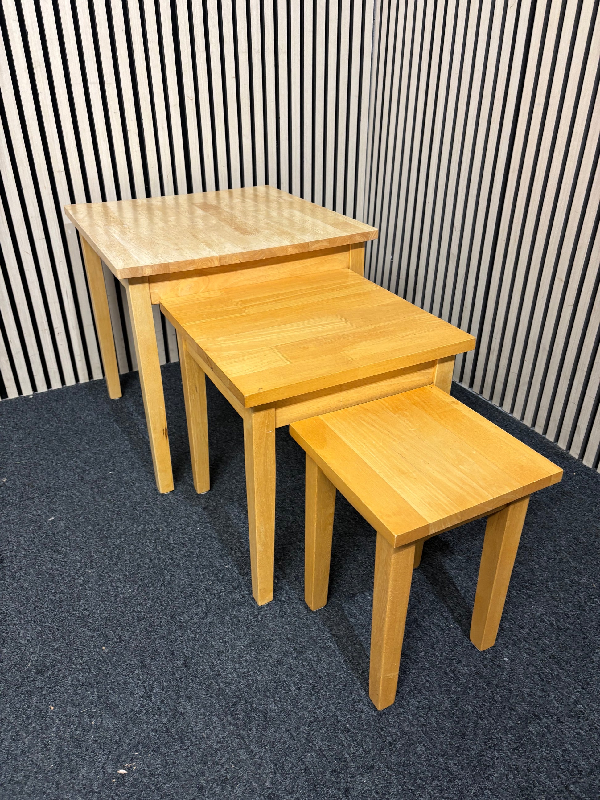 Rubber wood nest of tables 43590