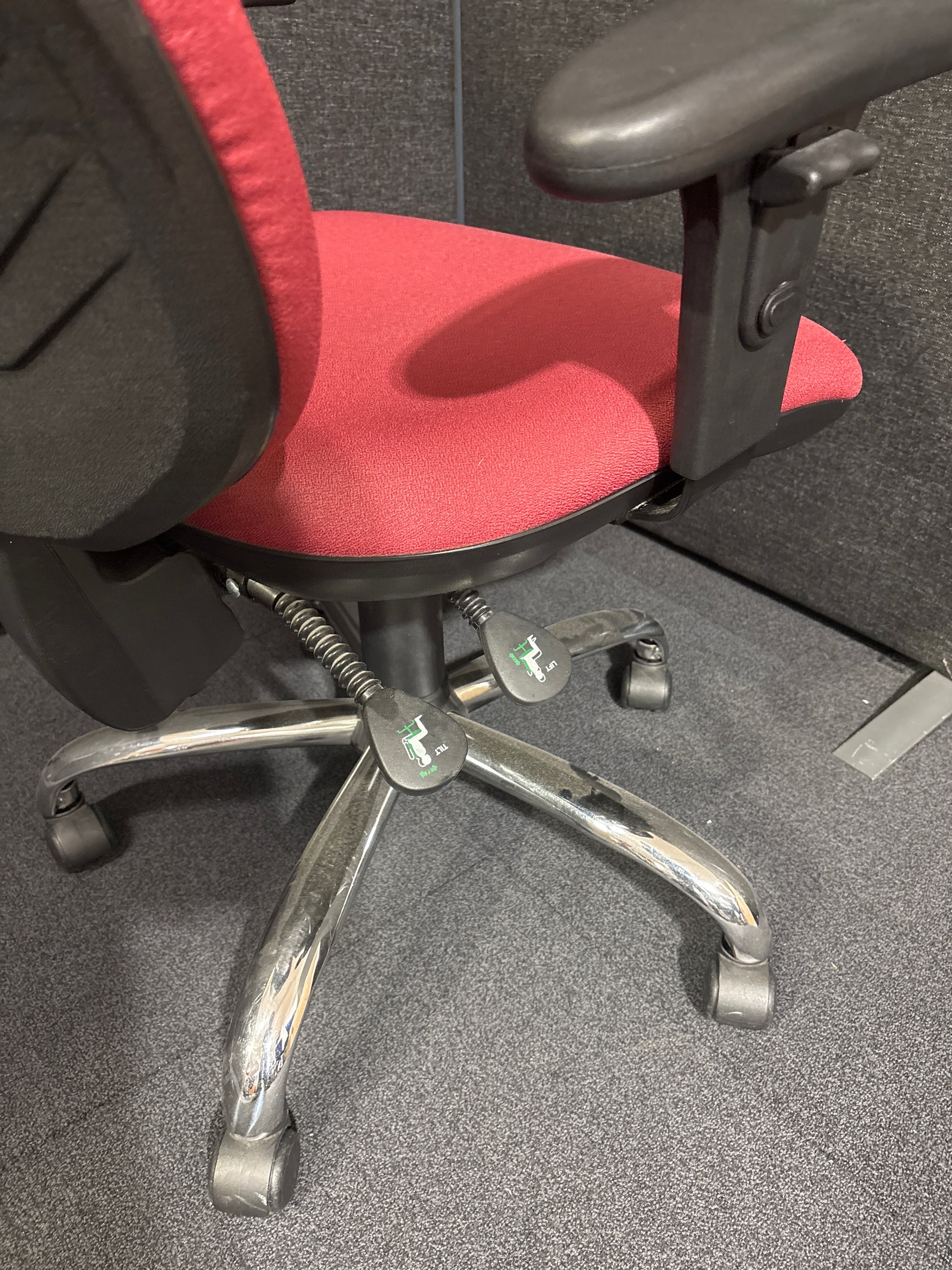 Used Jota ergo curved high back swivel chair with height adjustable arms and chorme frame in wine fabric