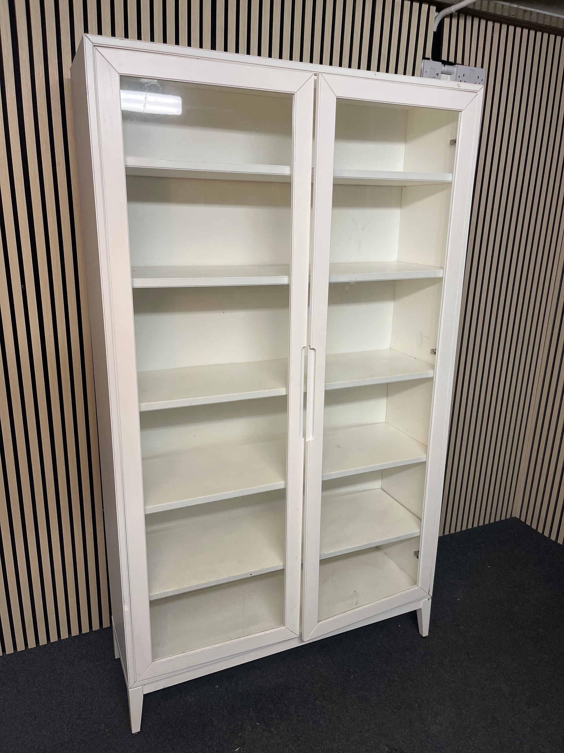 Tall 2 door white wood laminate glass display case (H 207 x W 118 x D 48 cm) 2325
