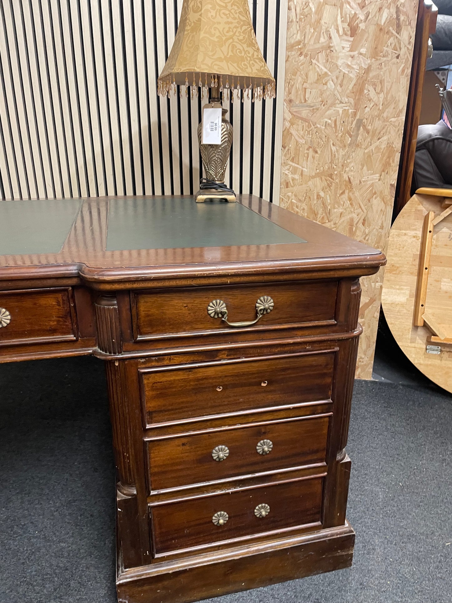Solid Mahogany framed, green leather top partners desk with drawers (H 80 x W 180 x D 98 cm) 3126