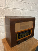 Switch Small antique mahogany framed radio 5525 2 image