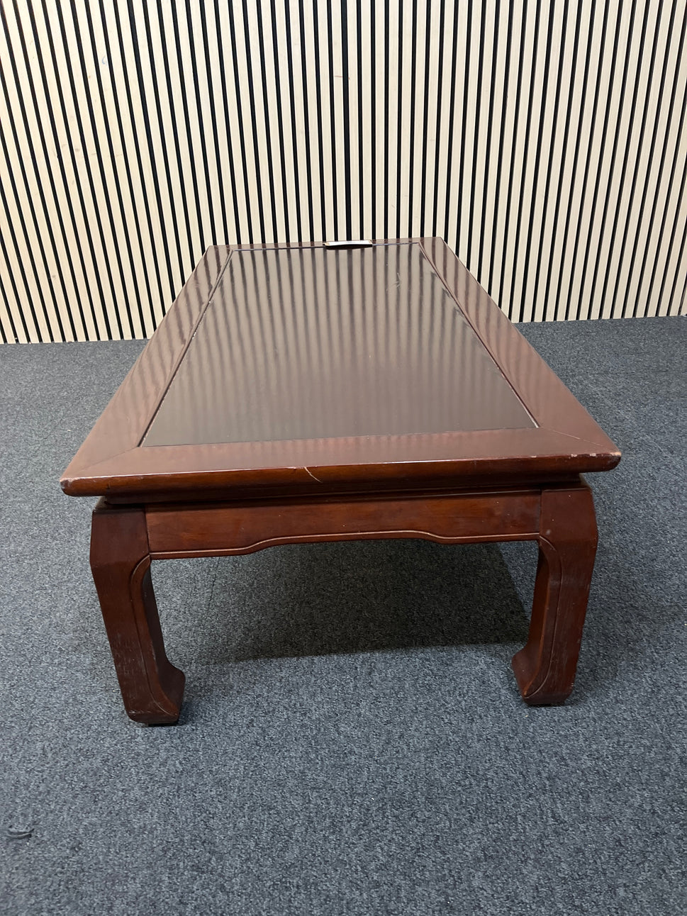 Solid dark wood stained low rectangular coffee table (H 40 x W 125 x D 60 cm) 2425