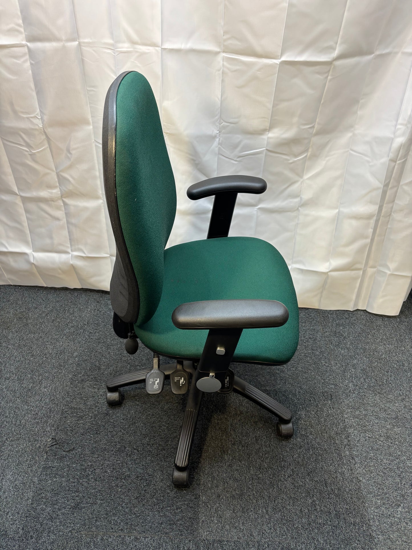 High back multifunction swivel chair, 3 lever mechanism, adjustable arms, pump up lumbar support, in forrest green fabric   J3926