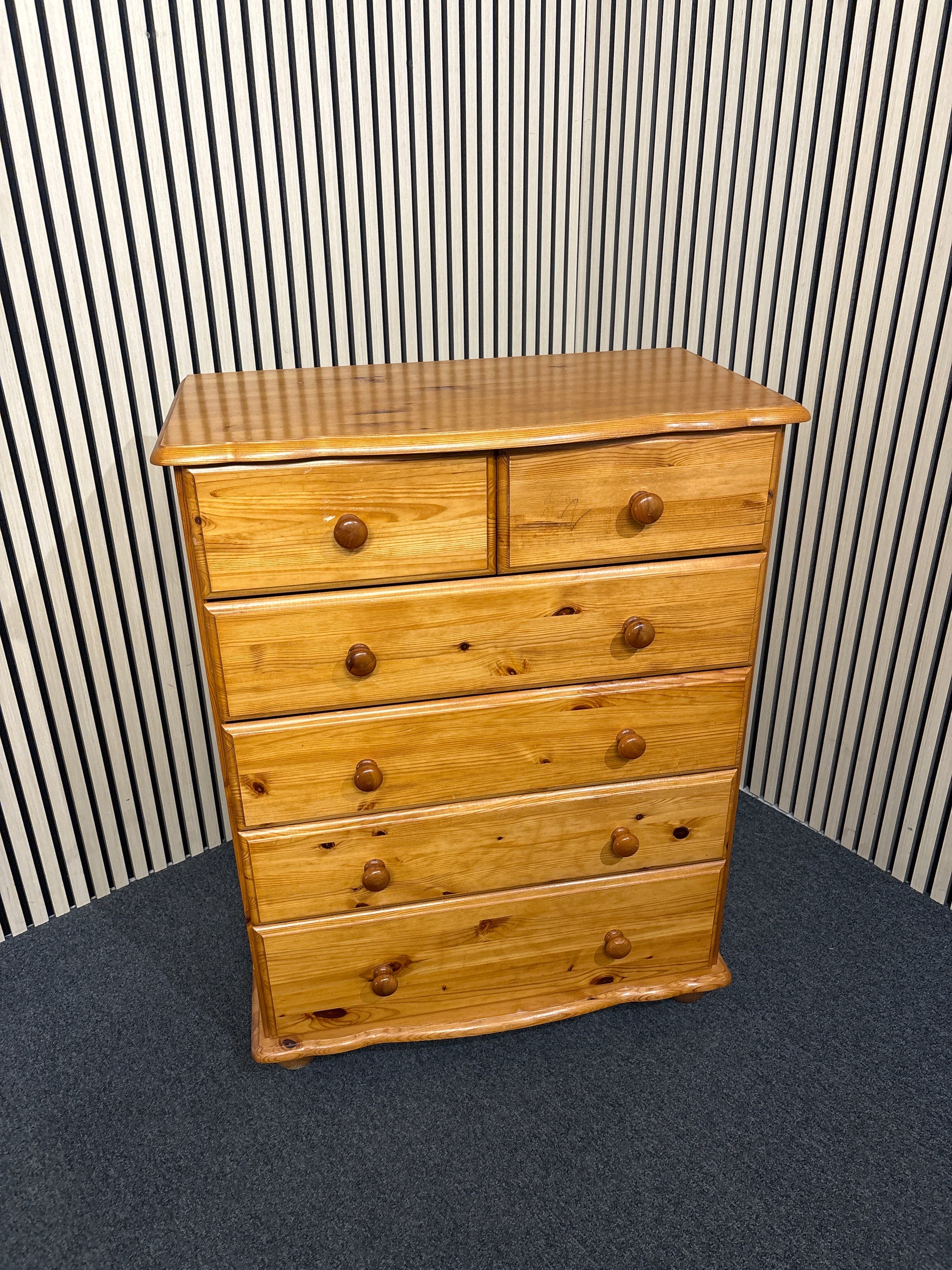Solid pine 4+2 chest of drawers 3325