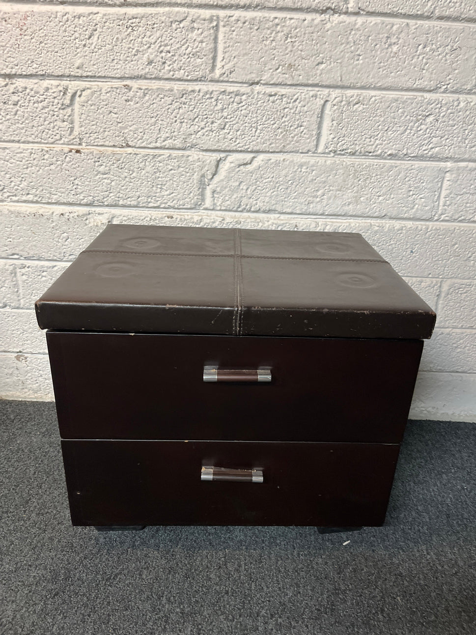 Black leatherette 2 drawer bedside locker (H 45 x W 50 x D 40 cm) 3225