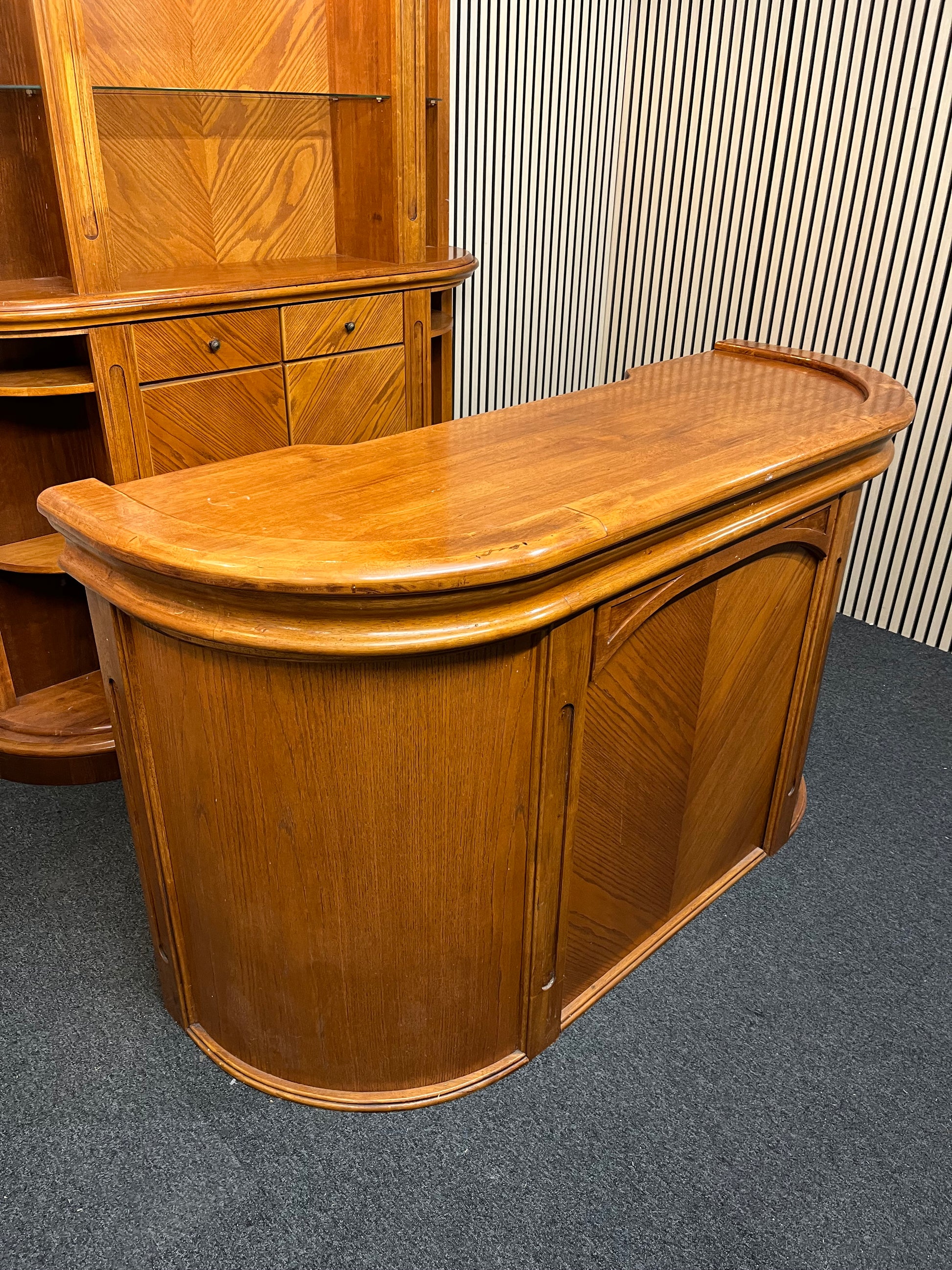 Ornate oak stained tall bar counter with storage drawers (Front H 110 x W 170 x D 60 cm) (Back  H 219 x W 177 x D 35 cm)