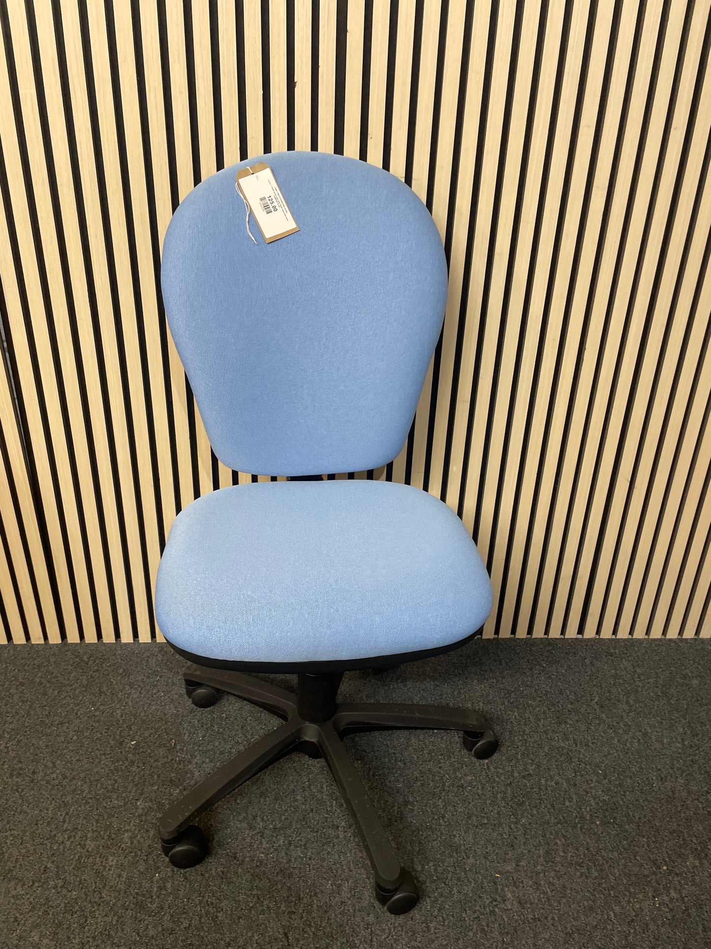 Lyreco - 3 level swivel chair with height adjustable back - POWDER BLUE