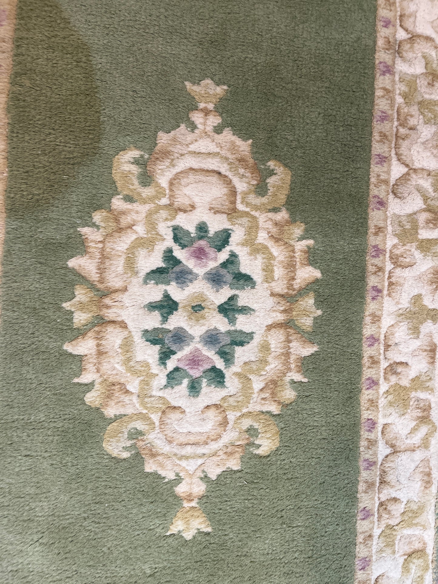 Light green and white persian pattern runner floor rug (170 x 80 cm) 3126