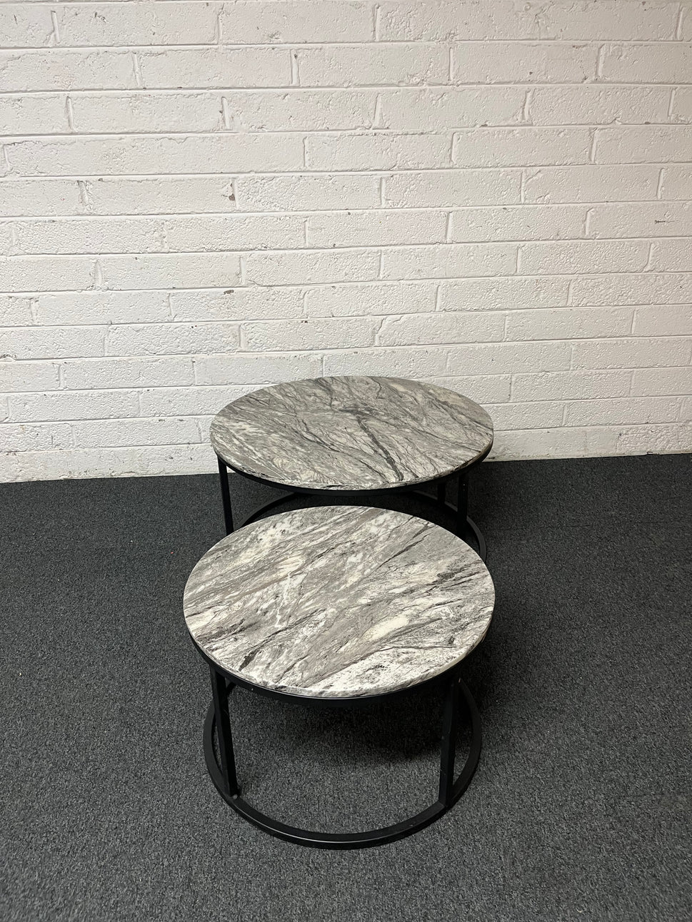 Grey granite circular top, black metal frame nest of 2 coffee tables (800W & 600W 430H) 3225