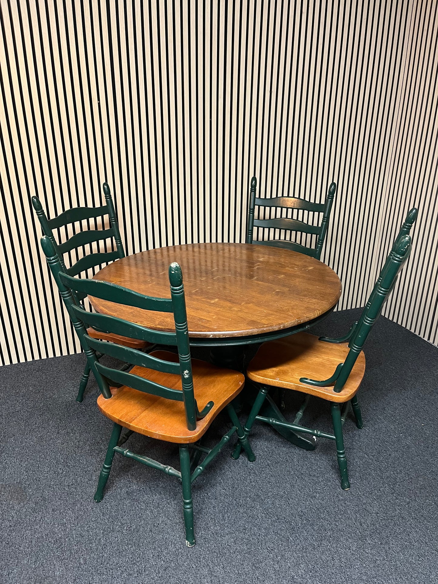 Stained pine circular table with dark green pedestal base and 4 matching chairs (108 cm diameter) 2325