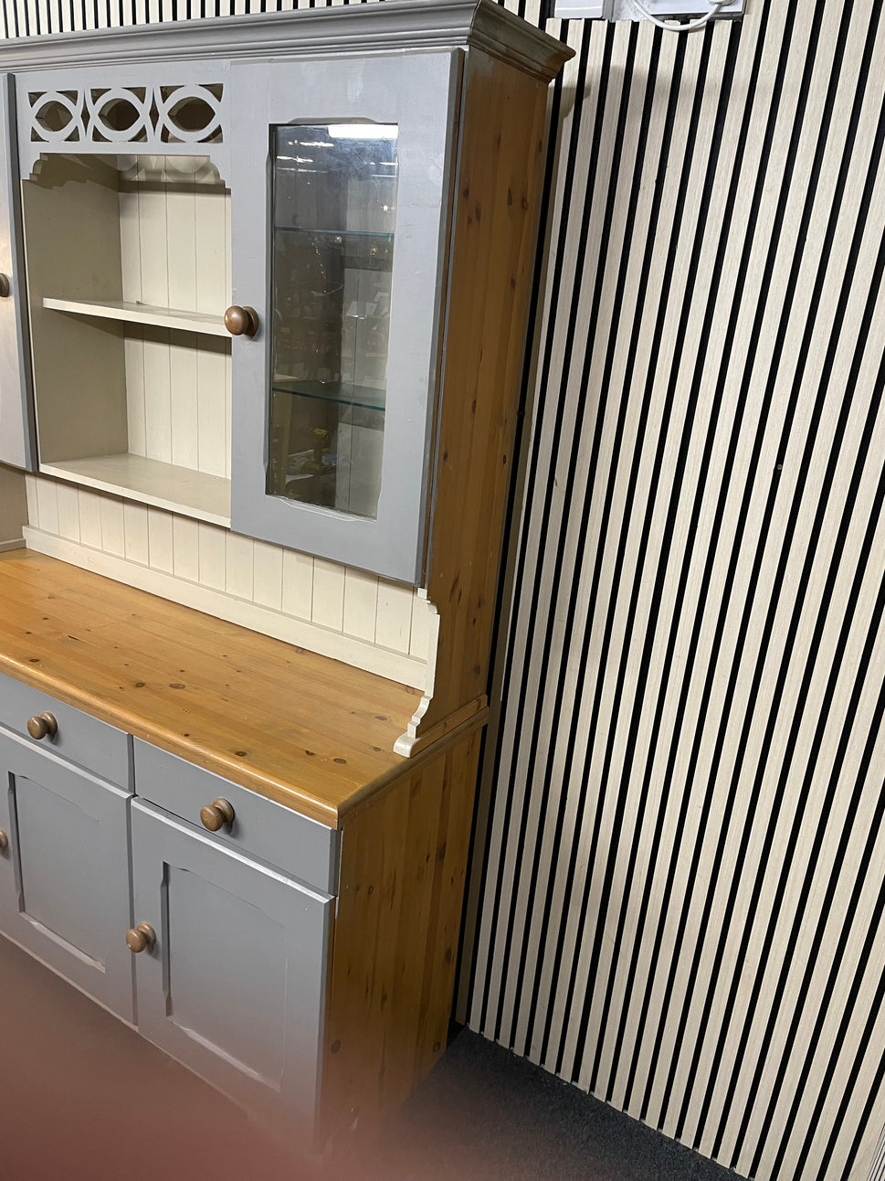 Large Grey painted pine Kitchen dresser (H 210 x W 155 x D 50 cm) 1126