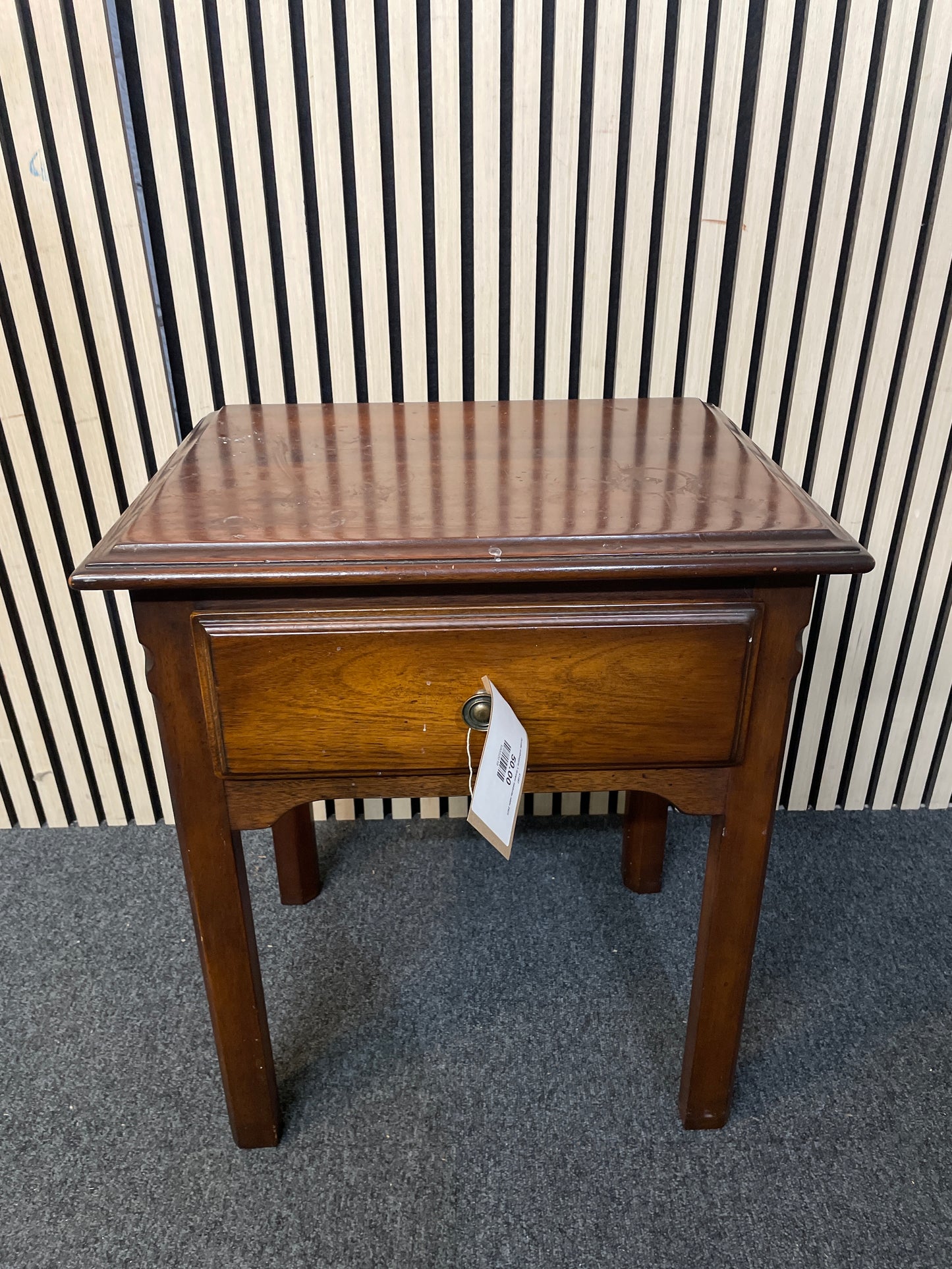 Ornate mahogany 1 drawer bedside table 2425