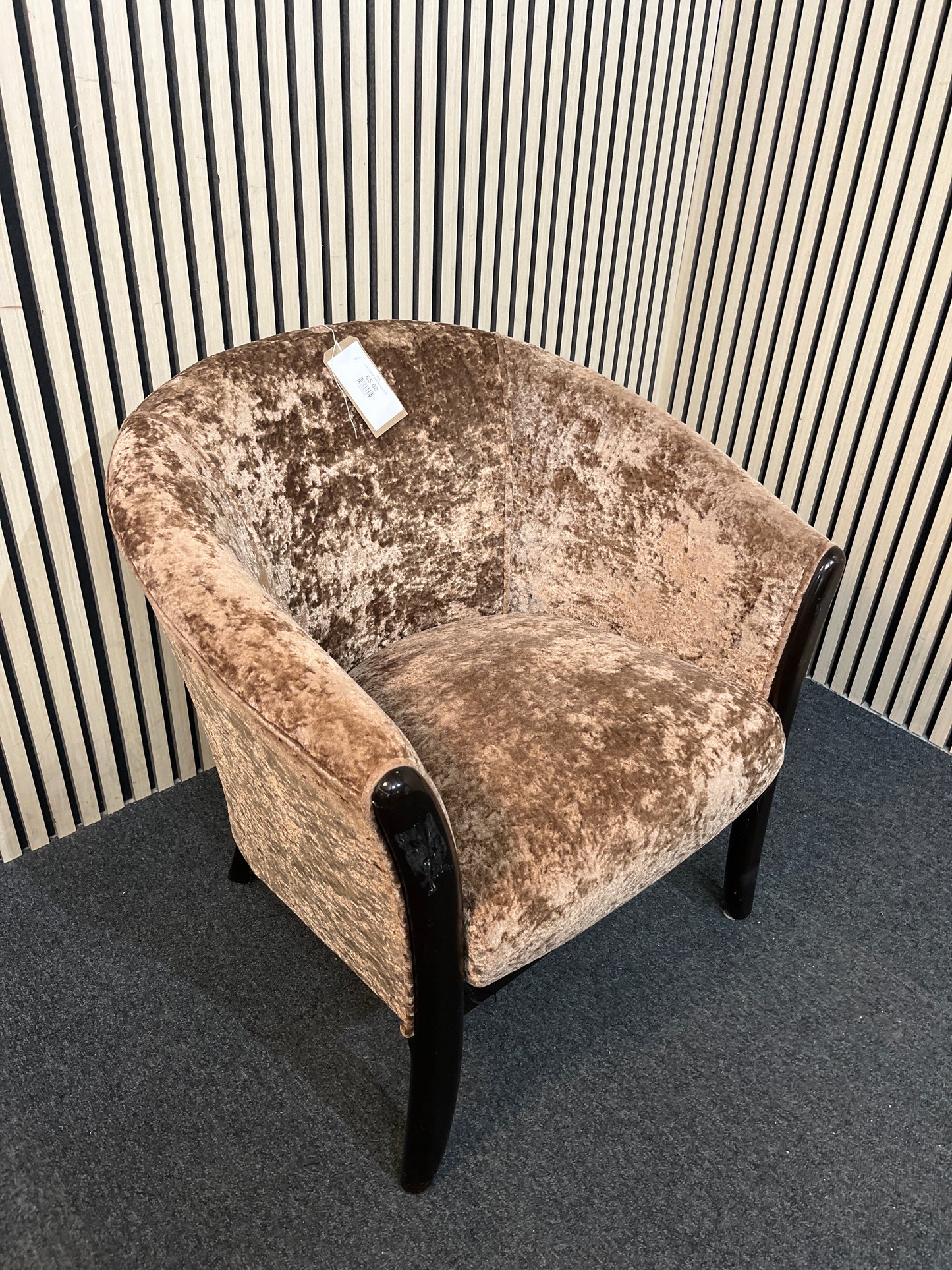pink crushed velvet tub chair  3126