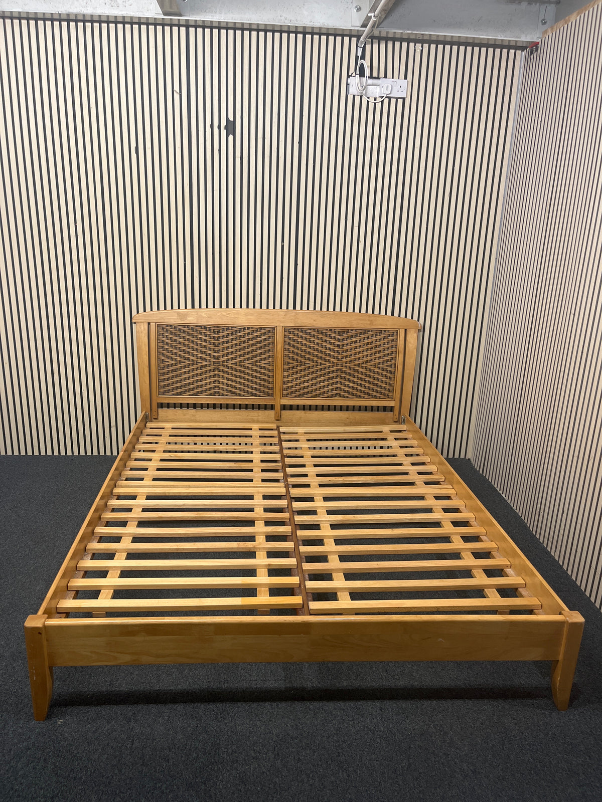 5ft Vintage oak bedframe with woven rattan inserts  44360