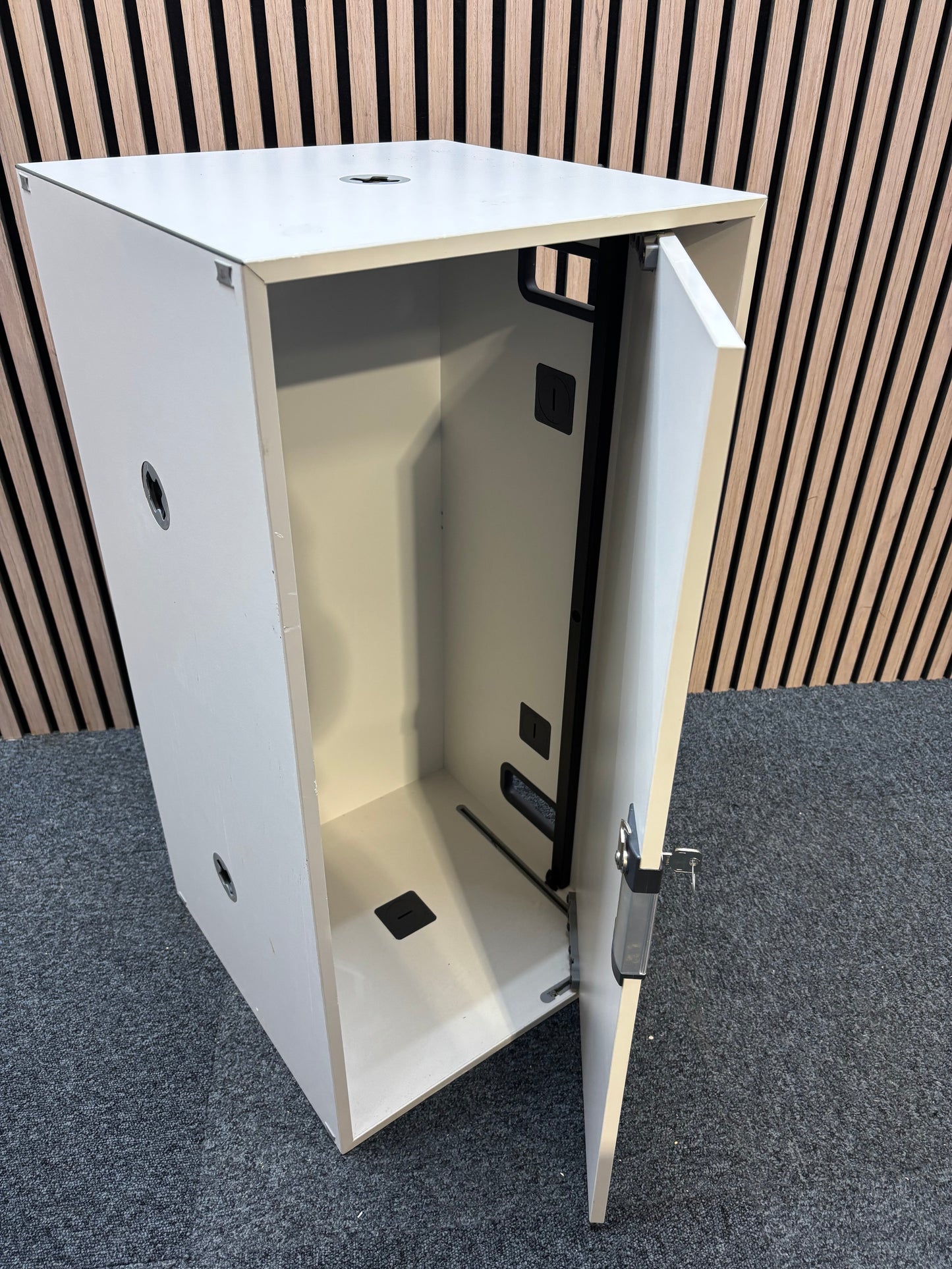 White wooden small 1 door storage unit (H 80 x W 40 x D 40 cm)