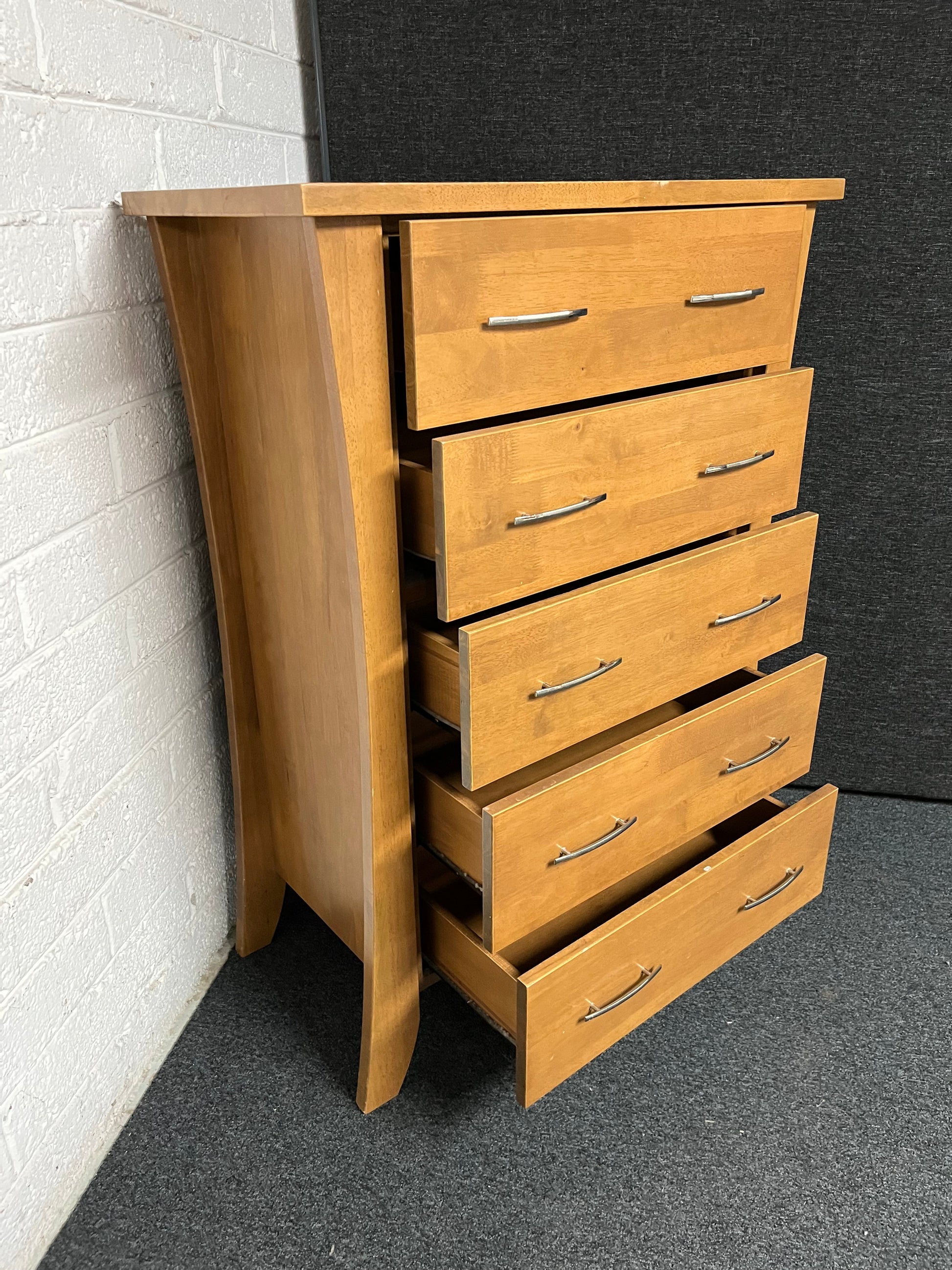 Tall Oak 5 drawer chest of drawers ( H 1190 x 850 x 450 mm) 1225