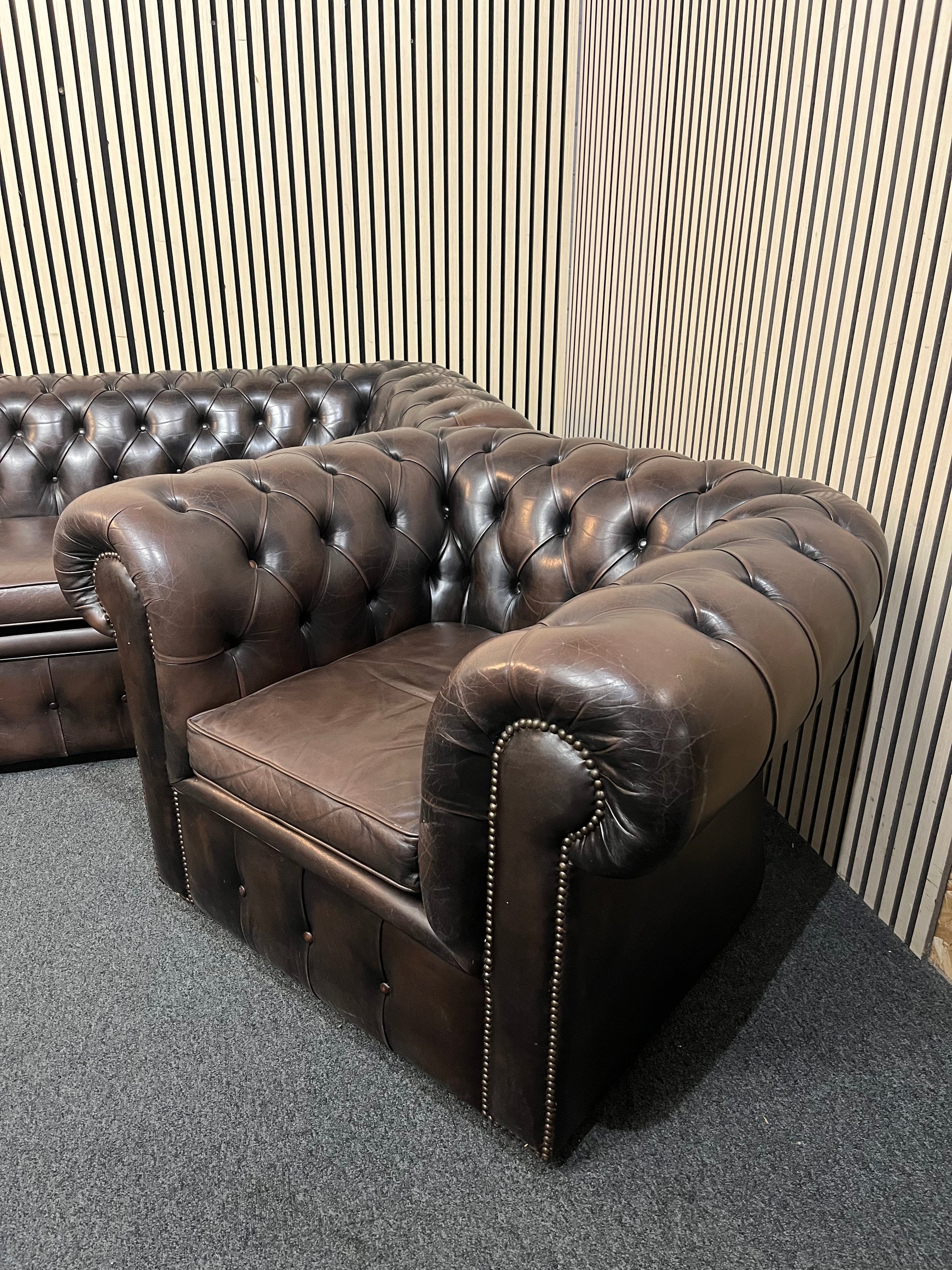3+1 seater dark brown leather chesterfield sofa suite 43507