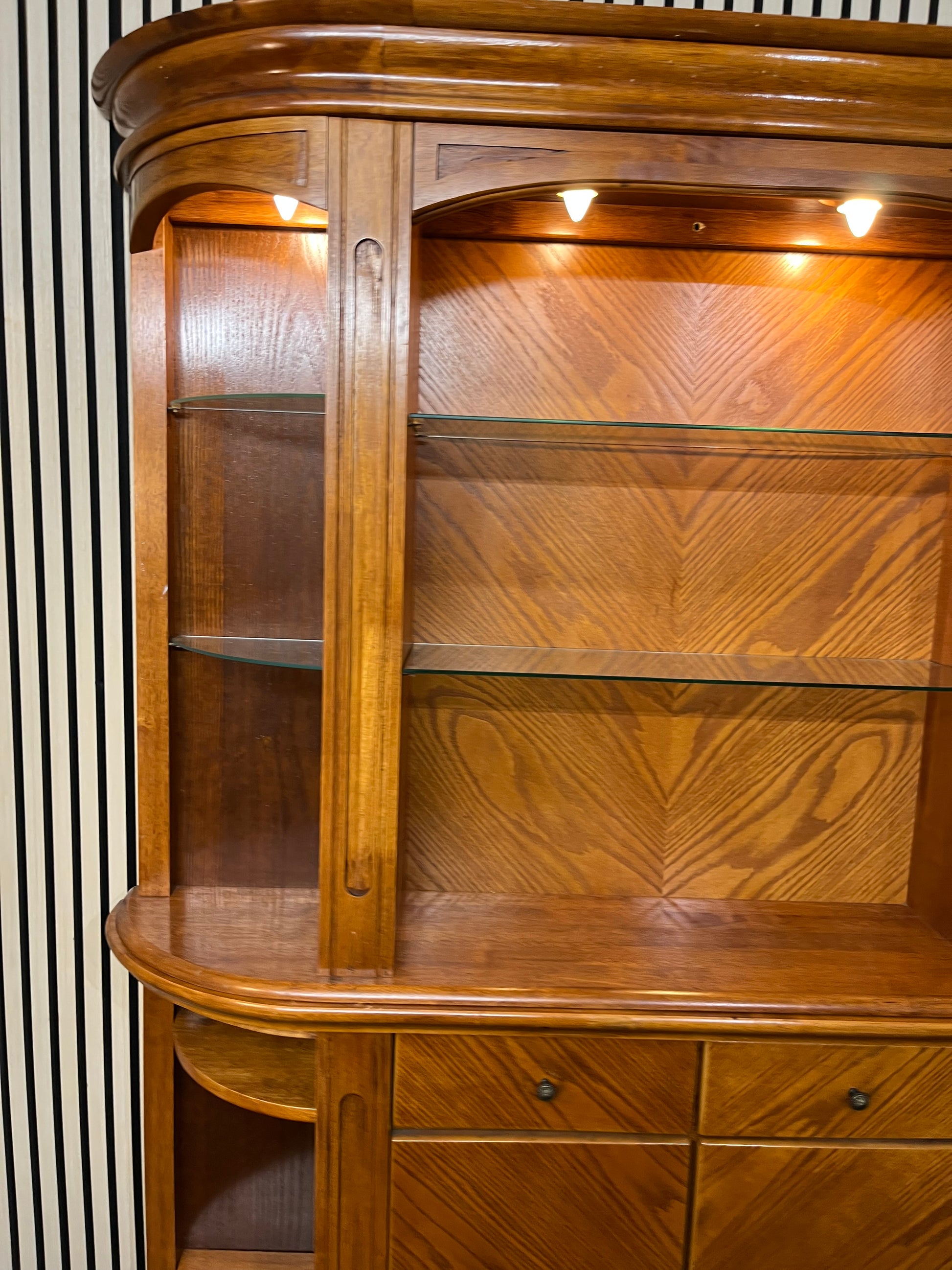 Ornate oak stained tall bar counter with storage drawers (Front H 110 x W 170 x D 60 cm) (Back  H 219 x W 177 x D 35 cm)