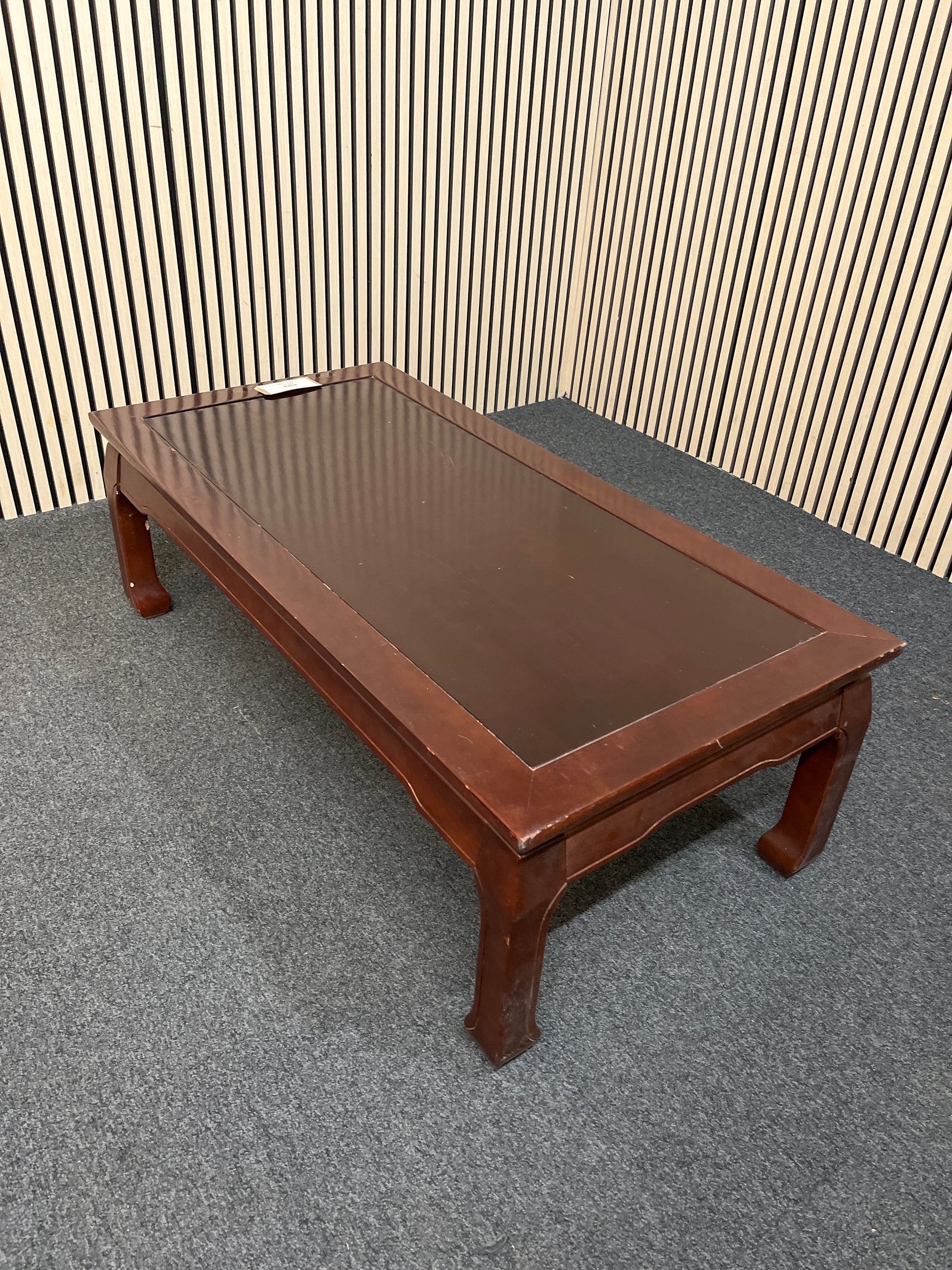 Solid dark wood stained low rectangular coffee table (H 40 x W 125 x D 60 cm) 2425
