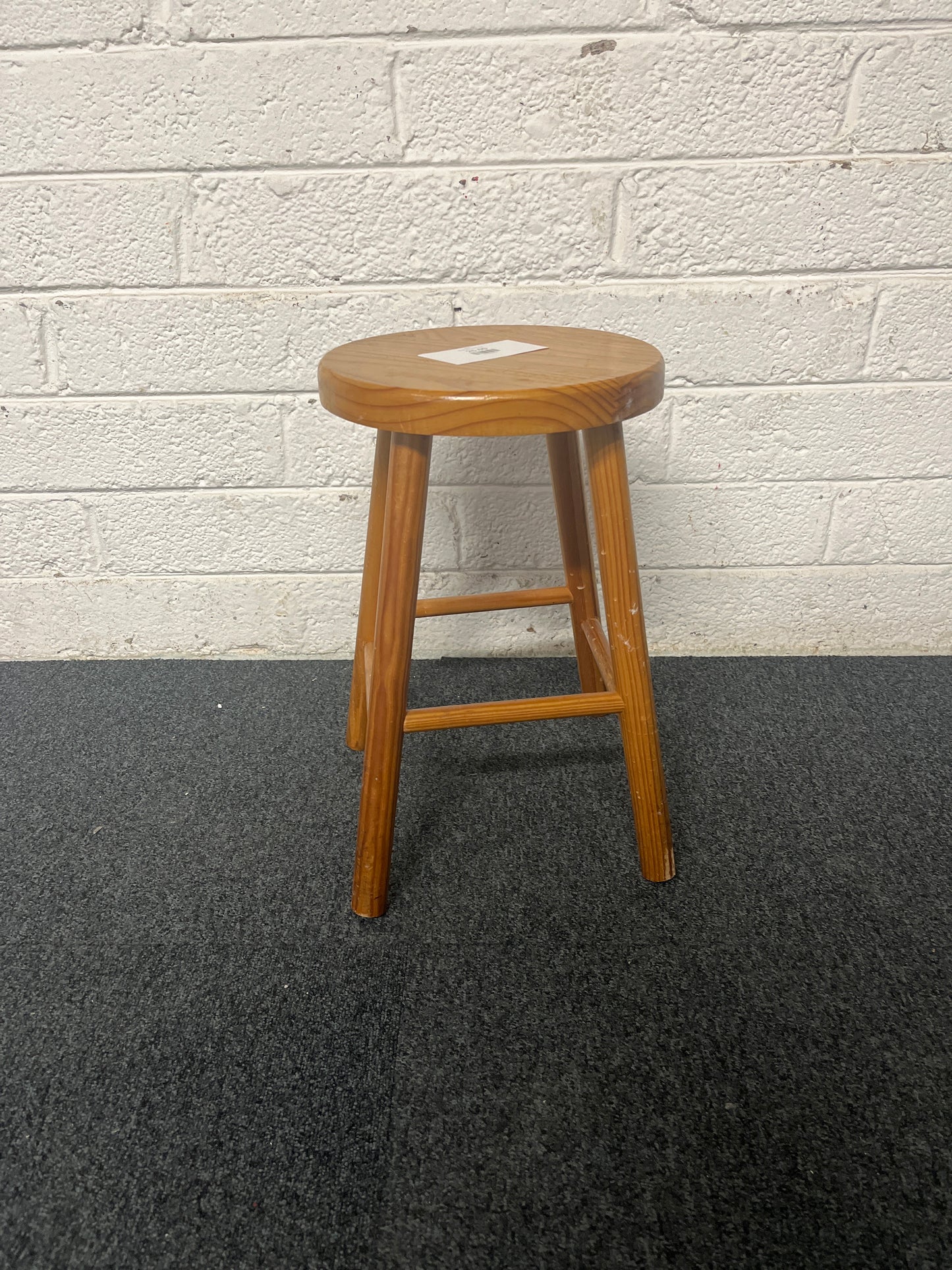 Small pine stool 3125