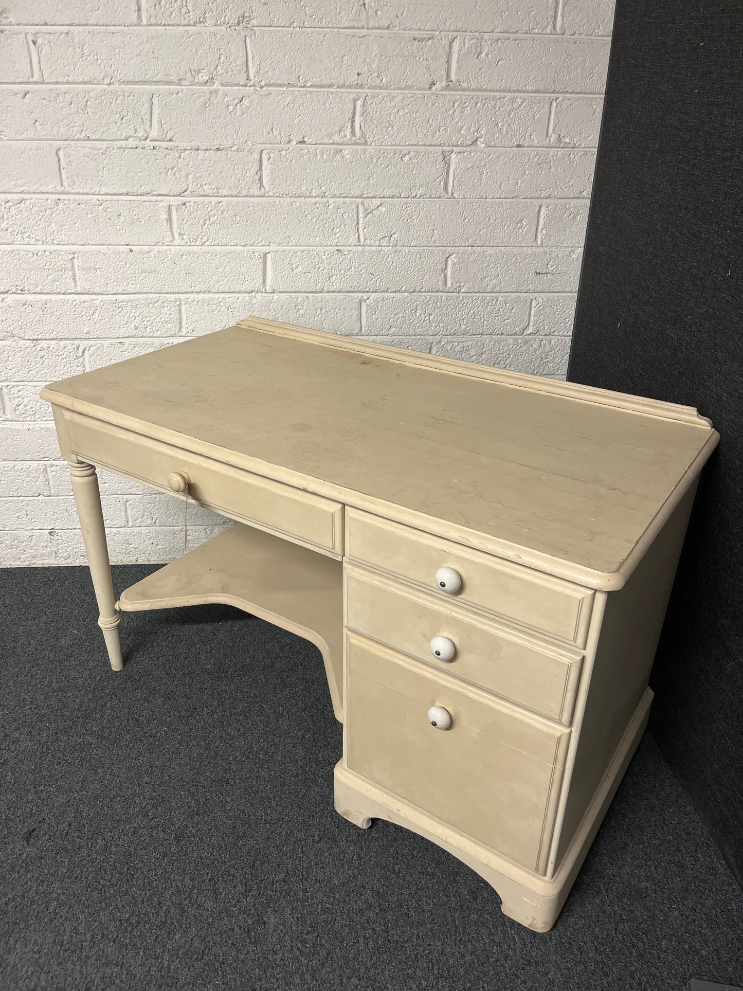 Cream Ducal dressing table (H 780 x W 1200 x D 600 mm) 1225