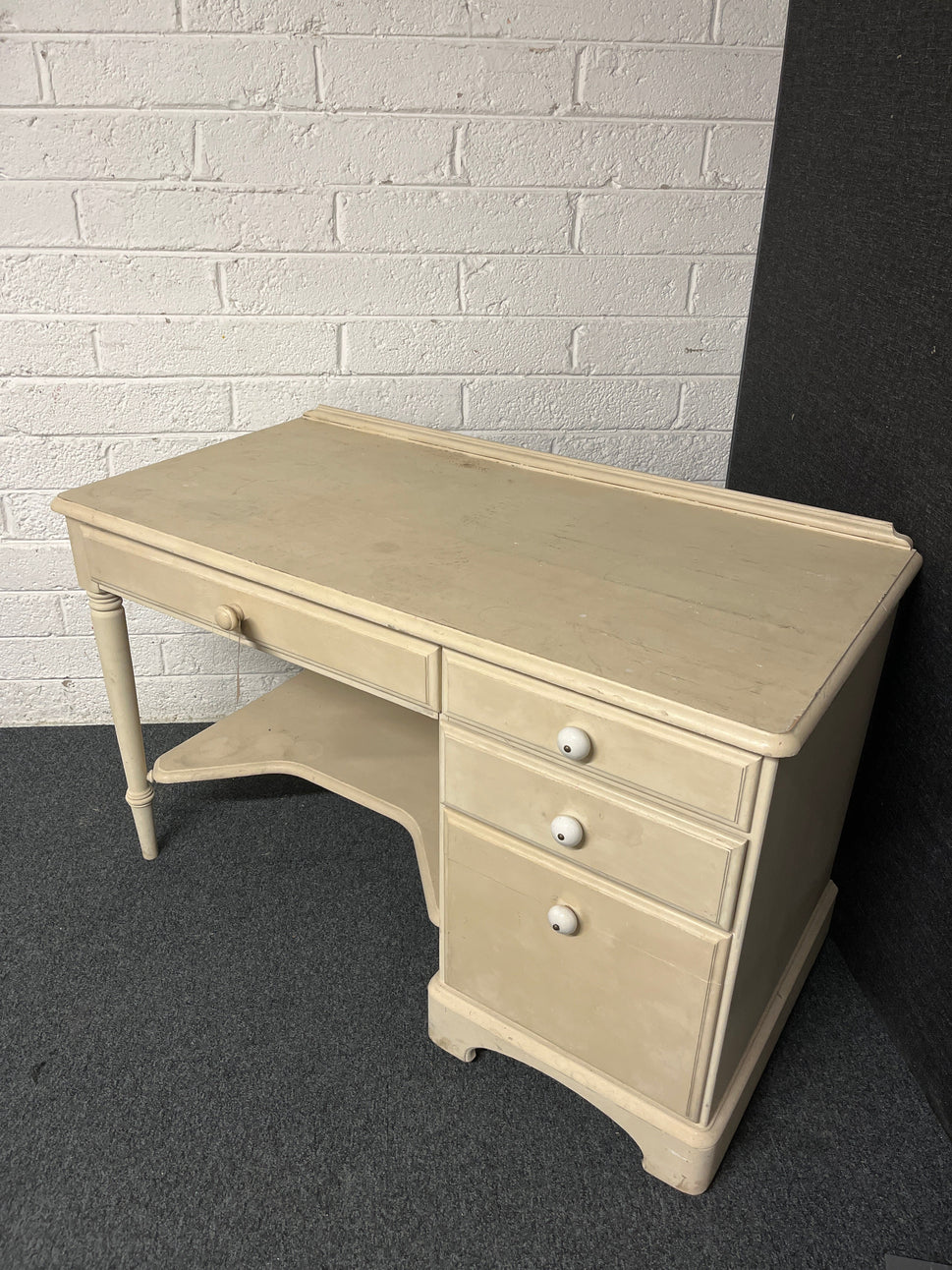 Cream Ducal dressing table (H 780 x W 1200 x D 600 mm) 1225