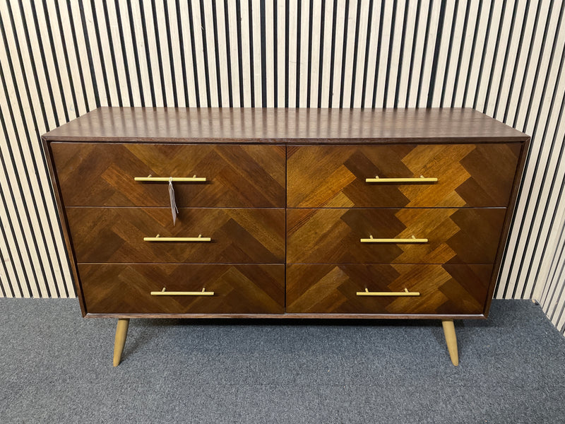 Mid-century style wooden chest with chevron pattern and brass handles. (H 86 x W 135 x D 42 cm)  44574