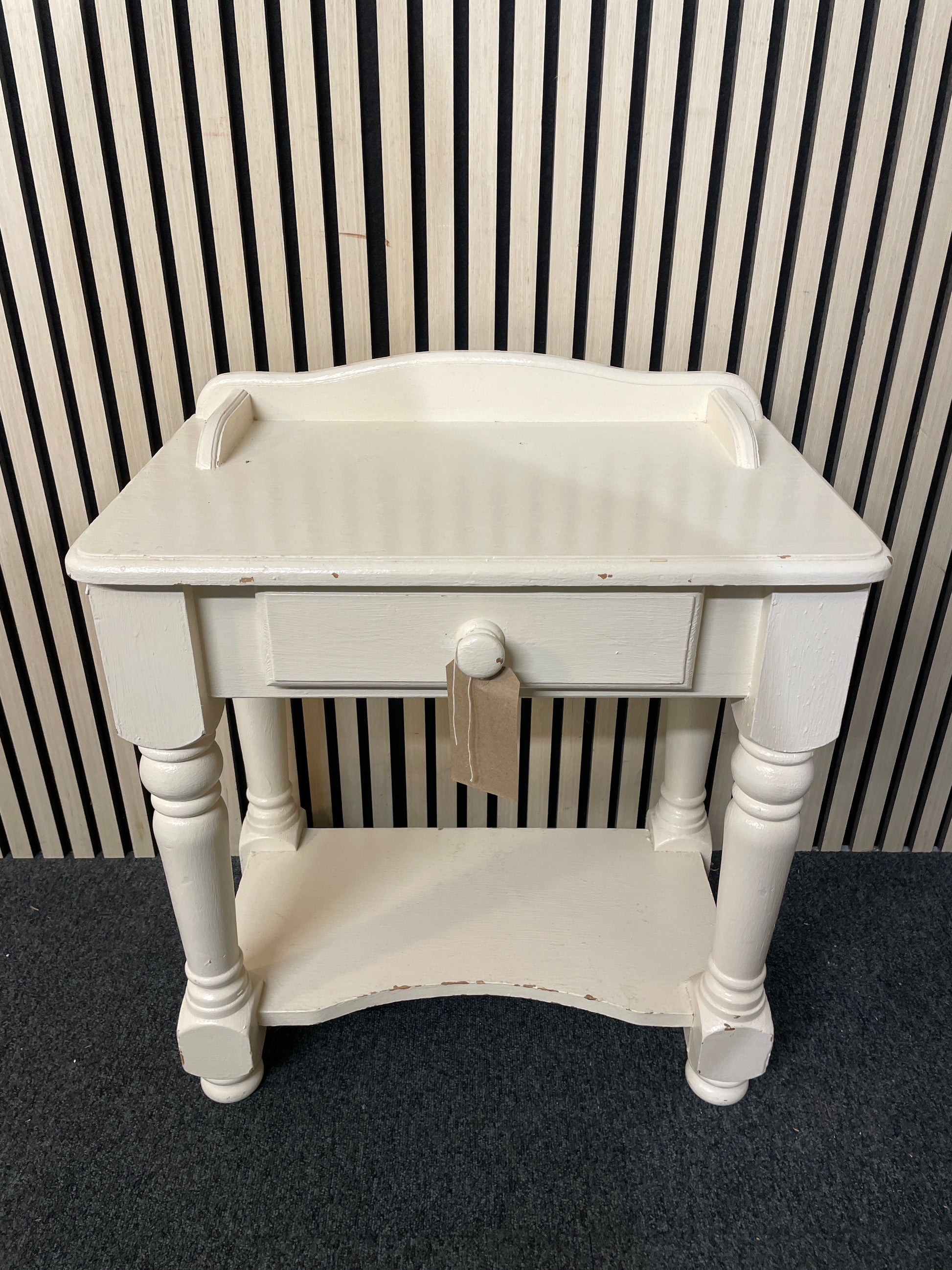White painted pine ornate 1 drawer bedside table 2425