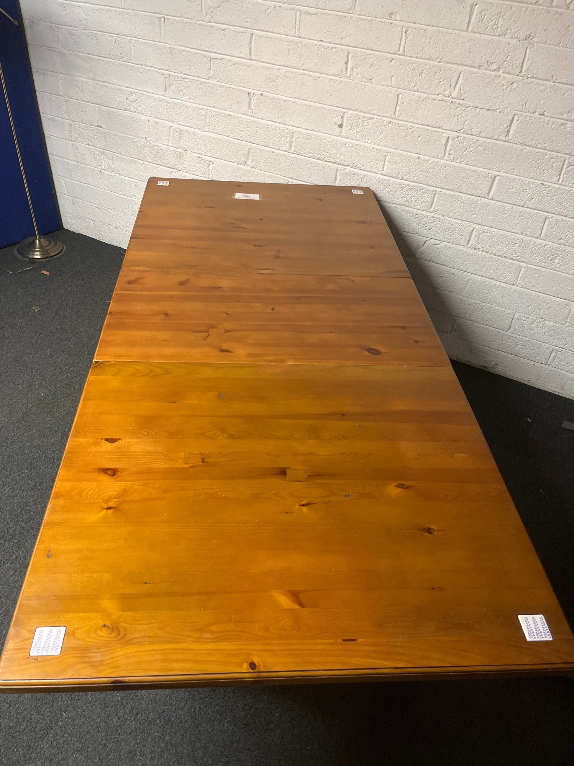 Pine extendable kitchen table (L 168 - 218 x W 100 cm) with 6 no. matching chairs with rattan seat cushion 2225