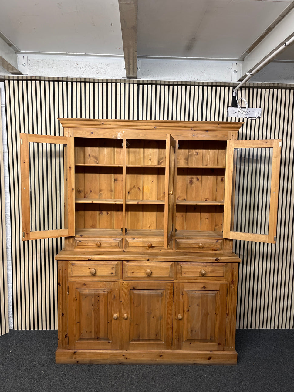 Solid pine 3 glass door, 6 drawer and 3 base door kitchen dresser (H 203 x W 153 x D 46 cm) 2425