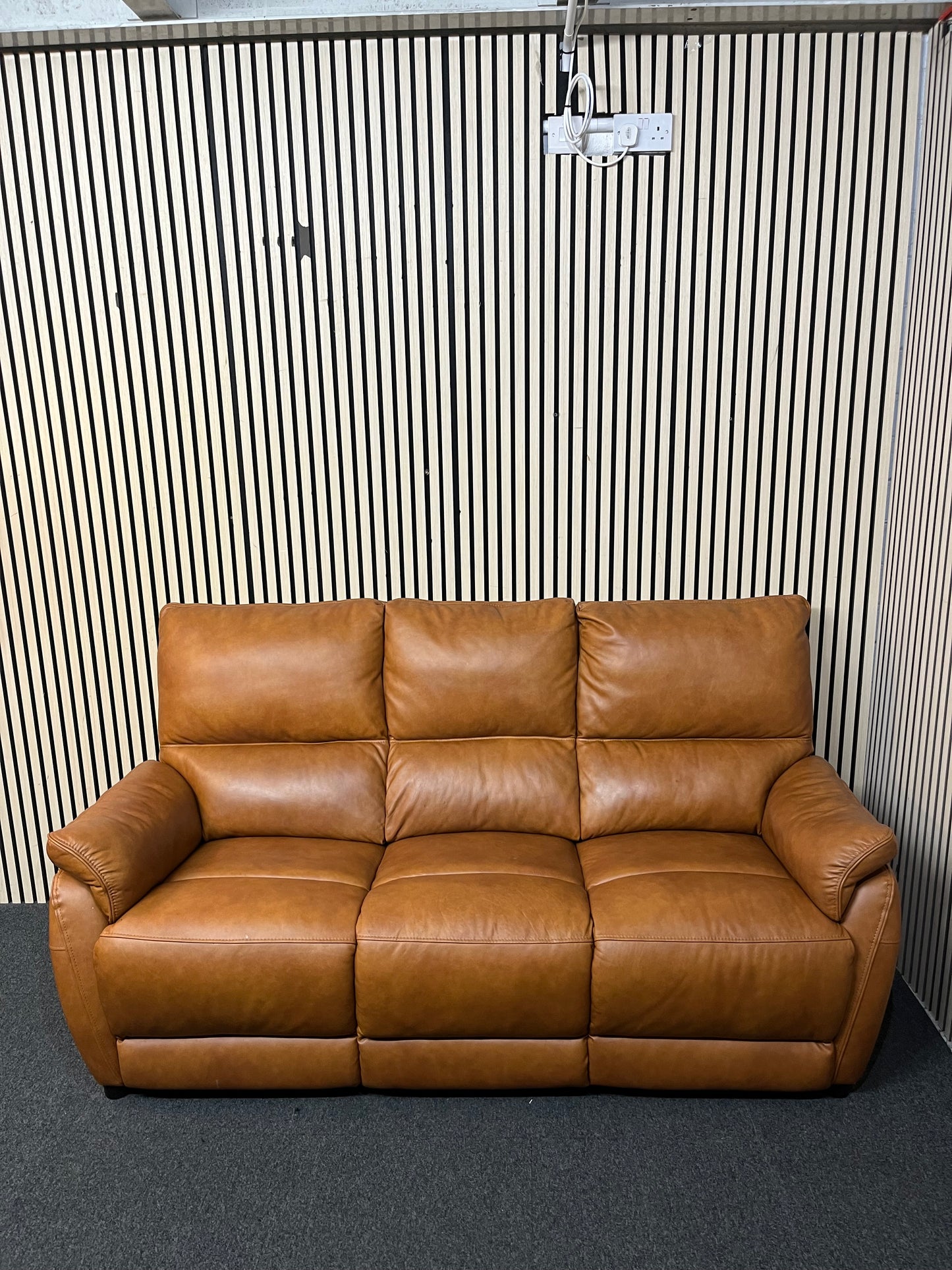3 seater plus 2 seater electric tan leather sofa suite (widths190, 140 cm) 43464