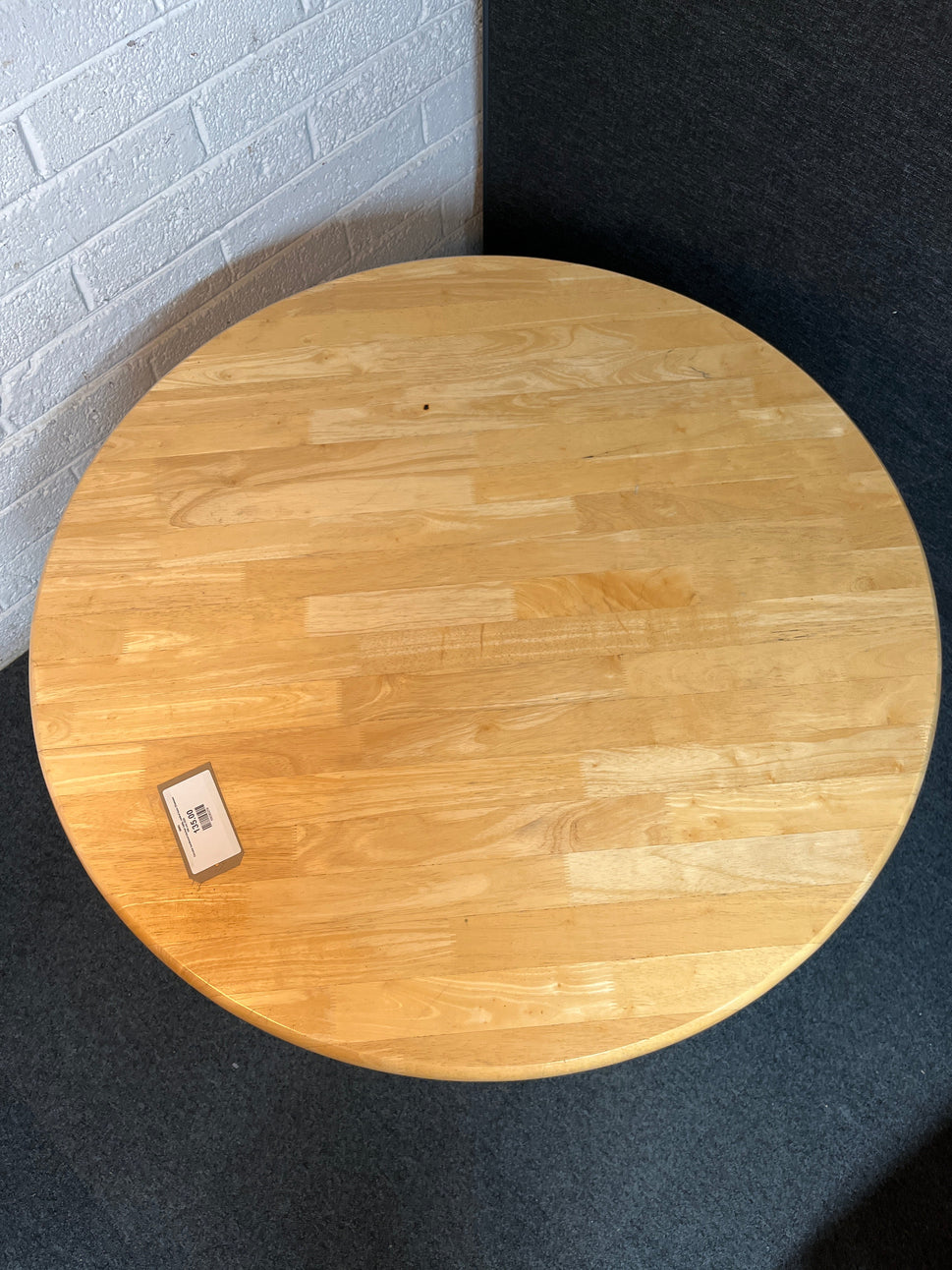 Circular hardwood kitchen table, central base (Diameter 106 cm) 3225