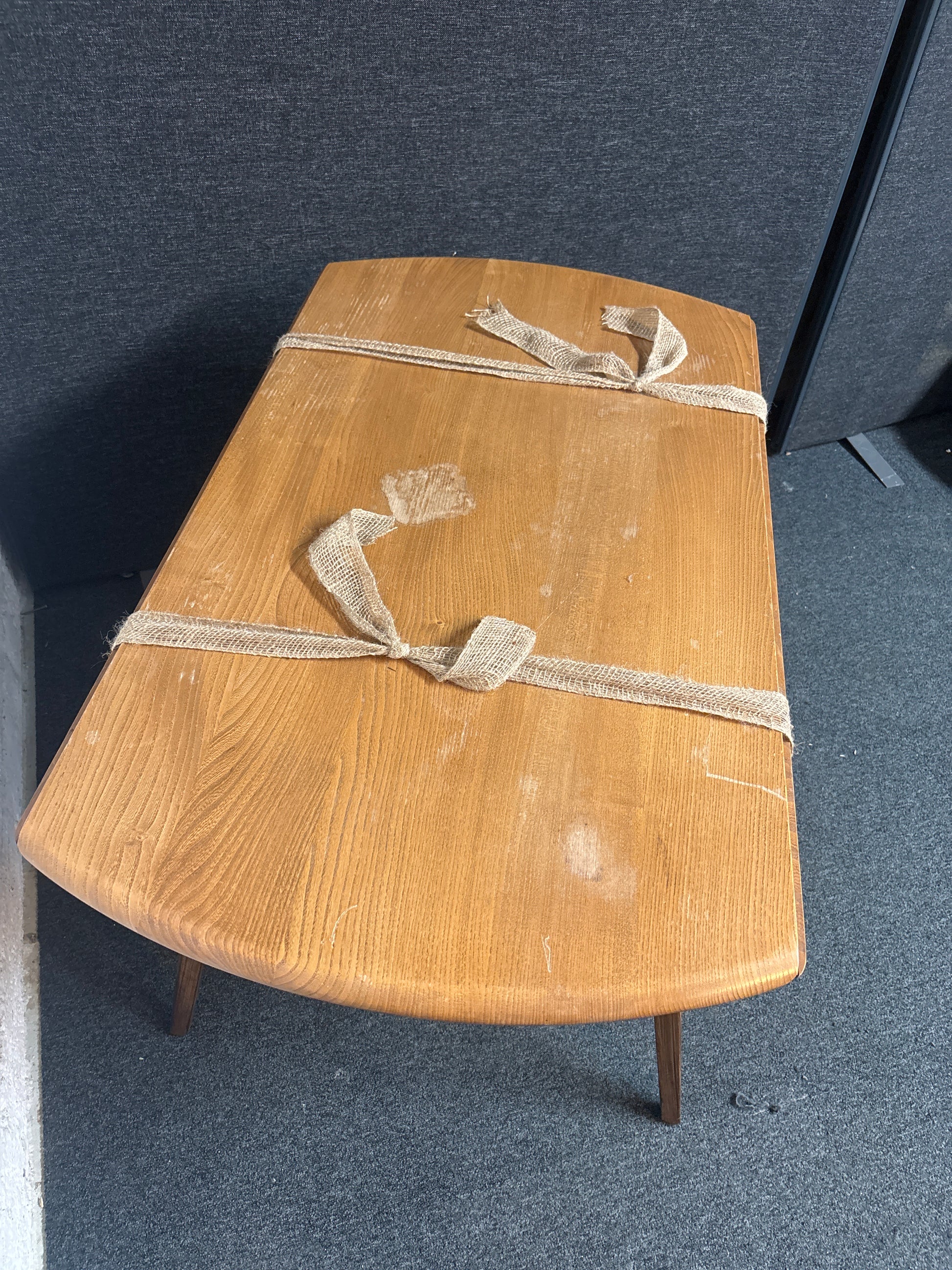 Ercol drop leaf oval circular dining table - 4ft (1200mm approx) fully extended  3225