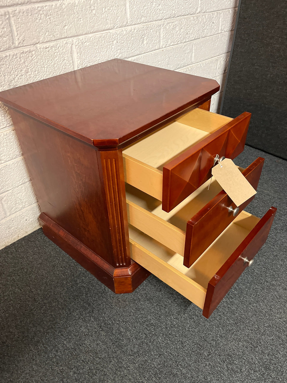 Cherry veneer 3 drawer bedside locker (H 60 x W 52 x D 50 cm) 2225