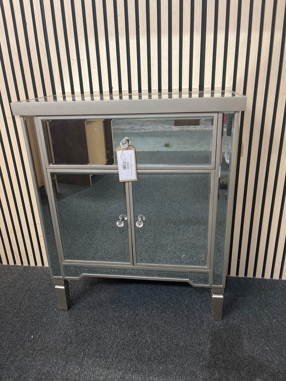 Mirrored glass 2 door 1 drawer storage unit (H 88 x W 72 x D 35 cm) 43735