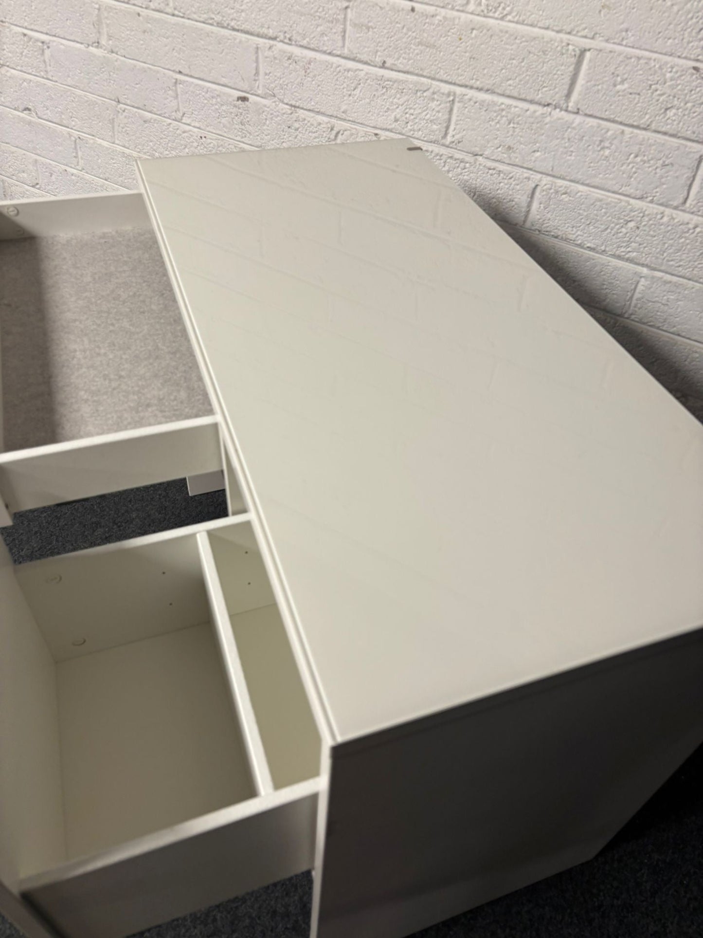 White gloss 1 door 1 drawer bedroom dressing desk 1000Wx480Dx780H 2225